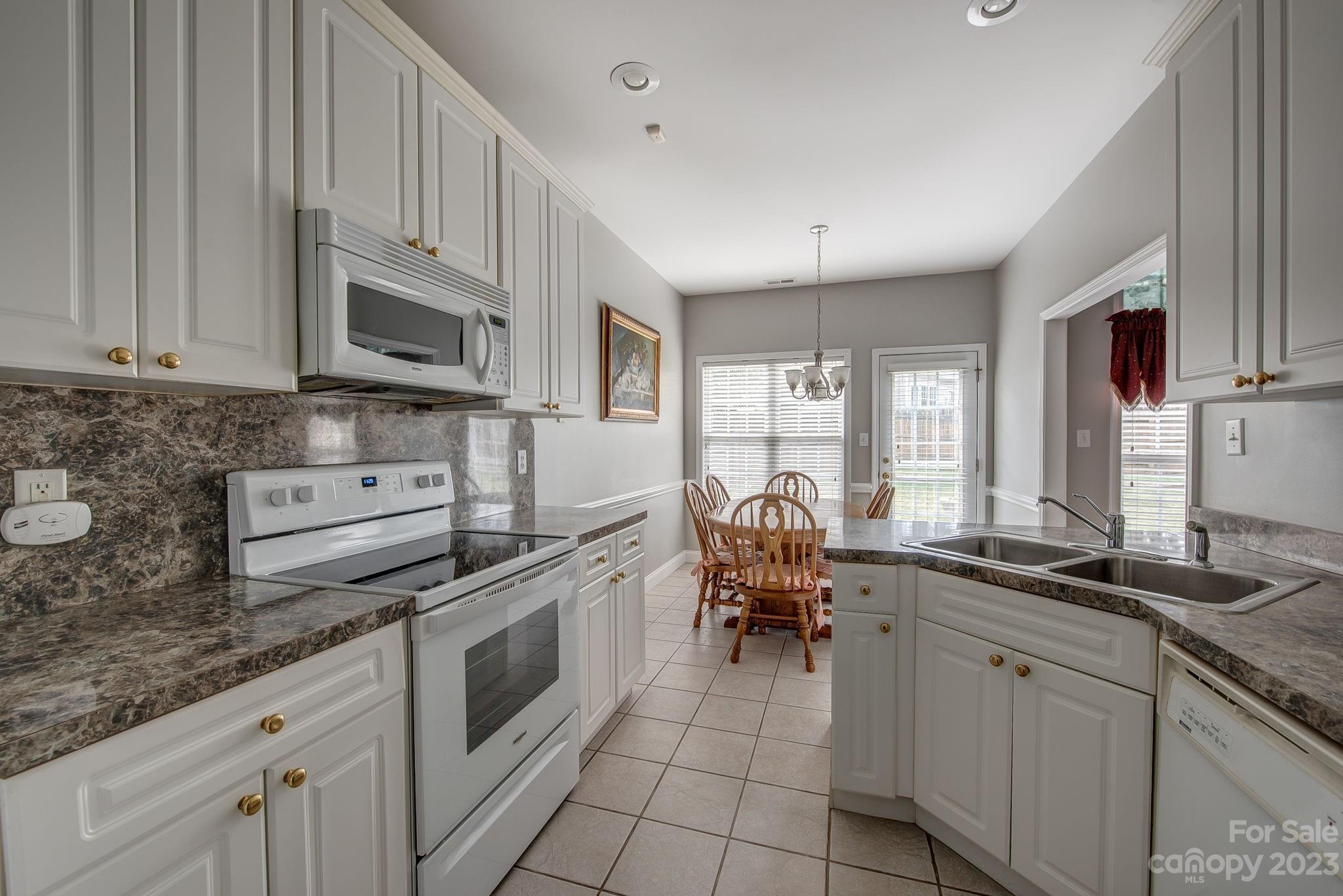 1621 Iverness Court