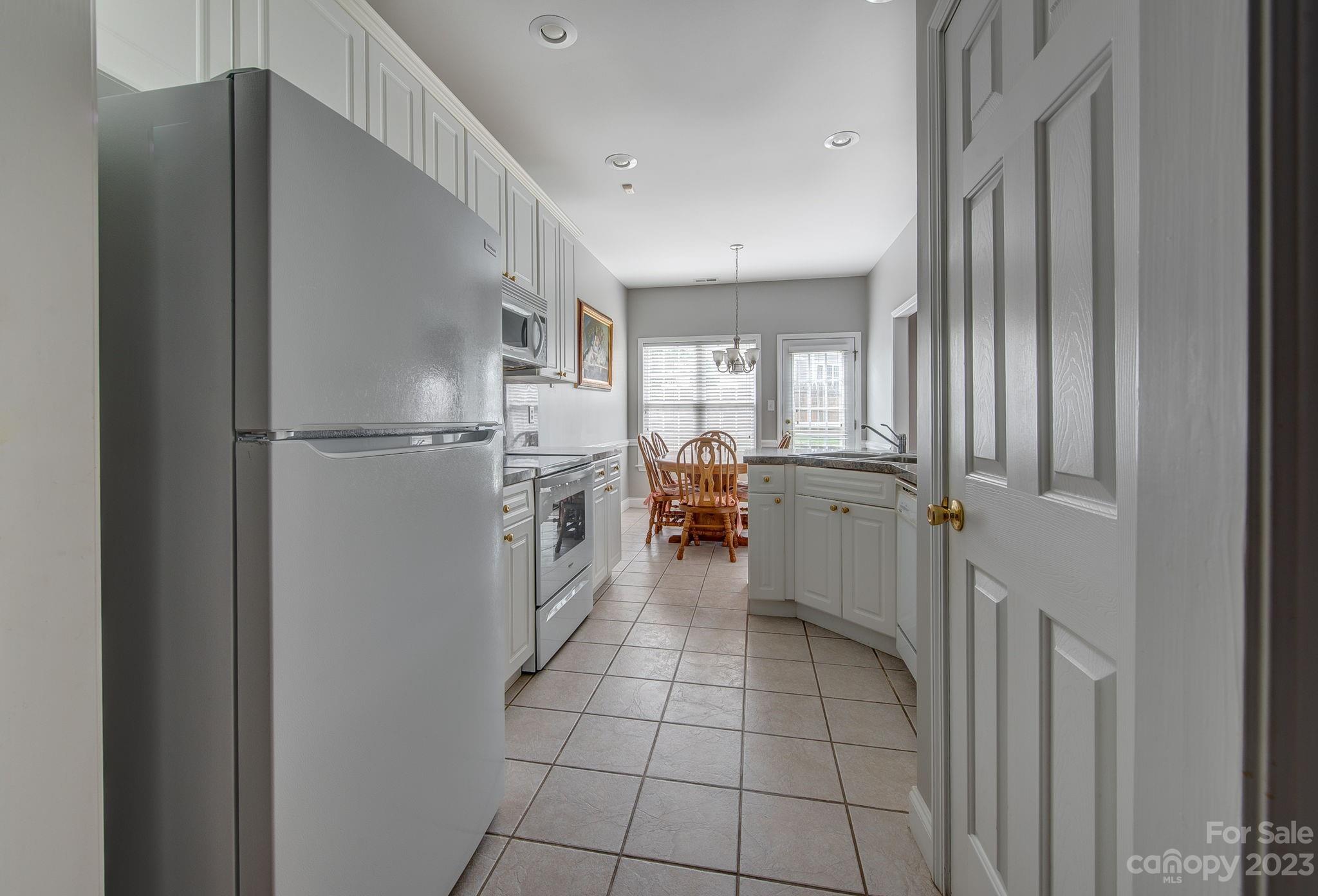 1621 Iverness Court