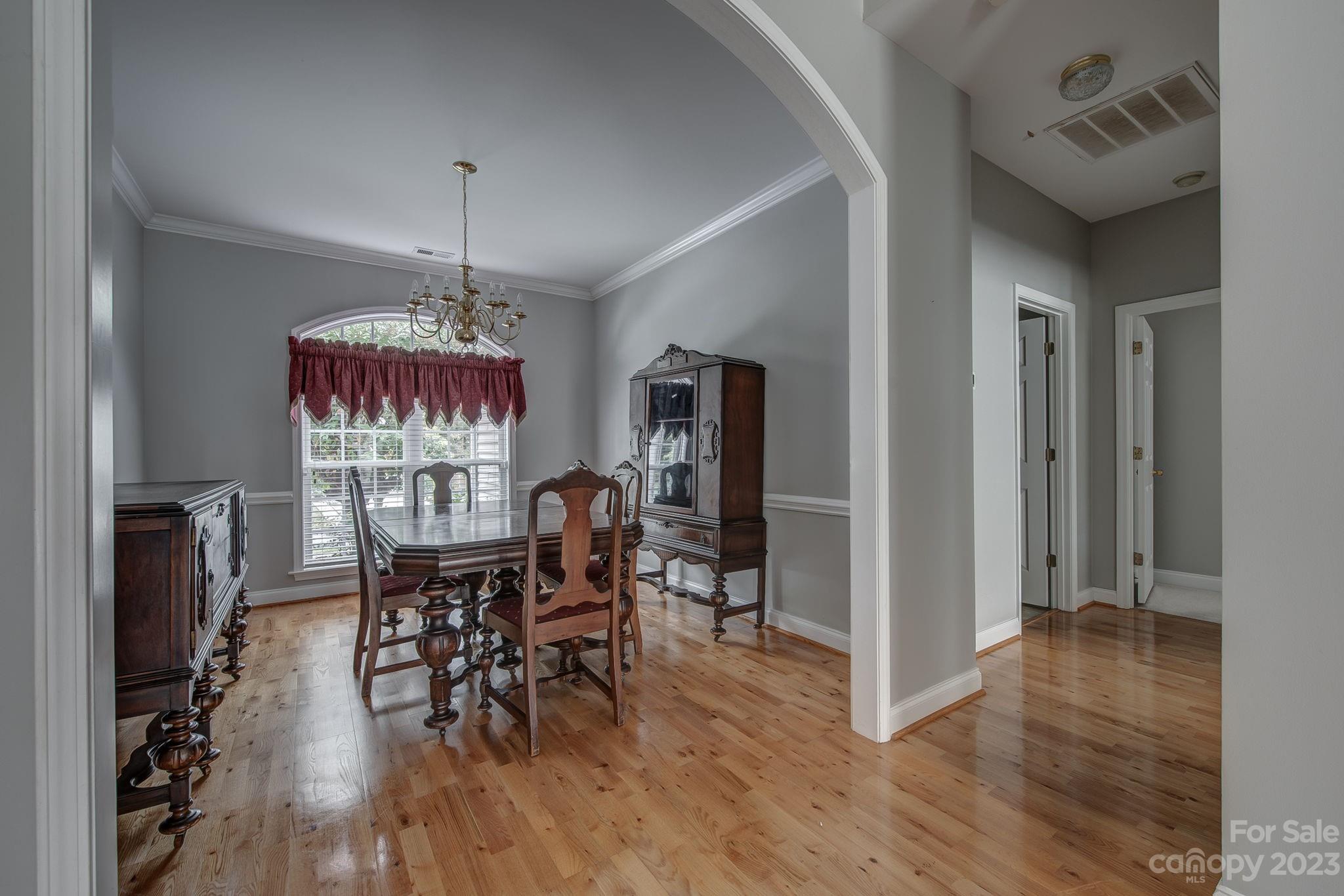 1621 Iverness Court