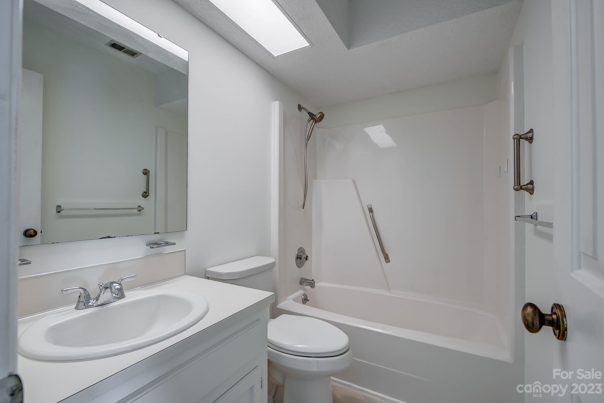 1662 Robins Nest Court Unit: B