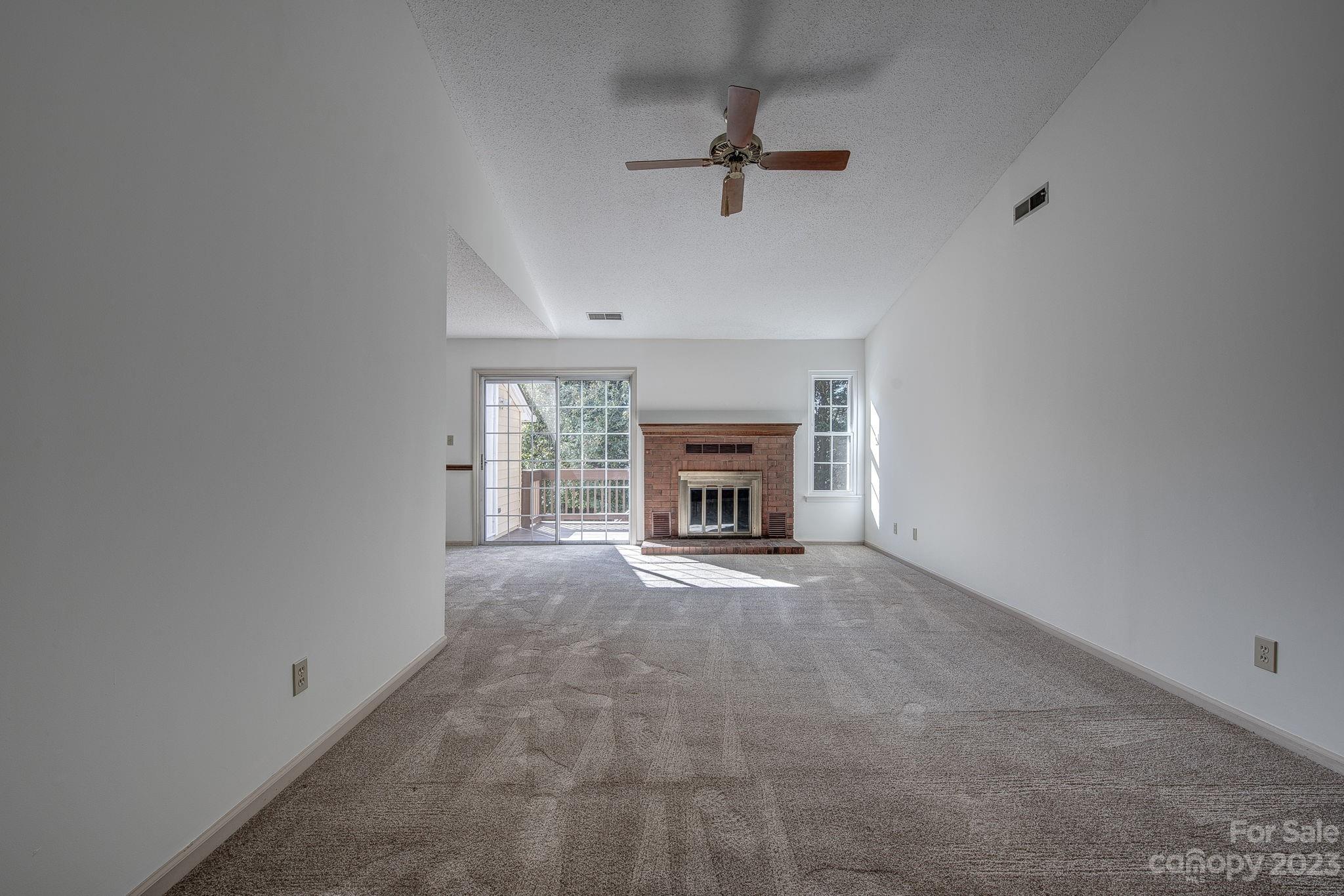 1662 Robins Nest Court Unit: B