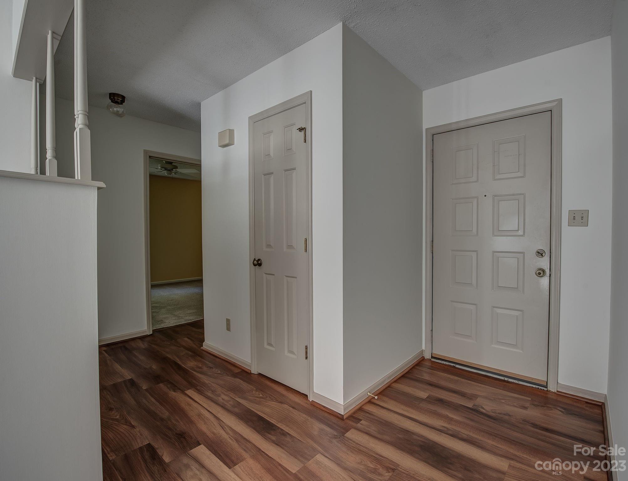 1662 Robins Nest Court Unit: B