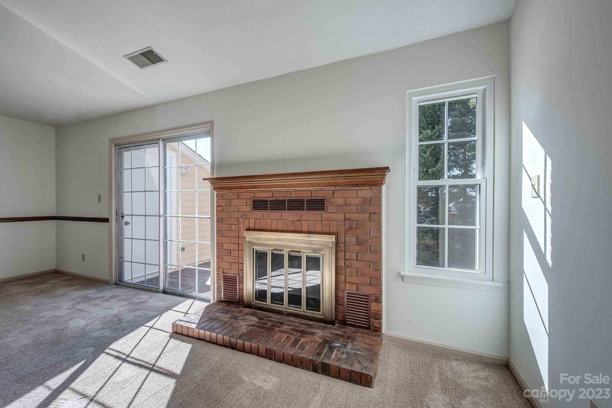 1662 Robins Nest Court Unit: B