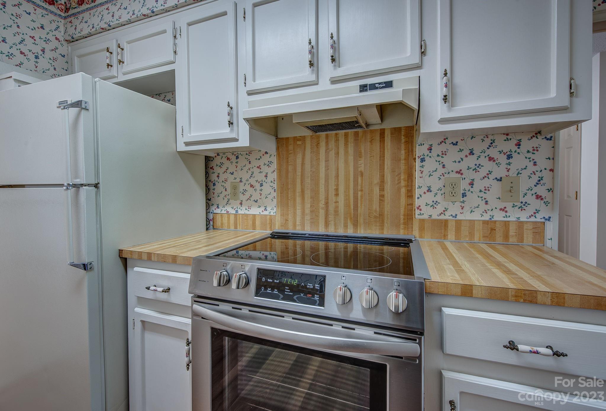 1662 Robins Nest Court Unit: B