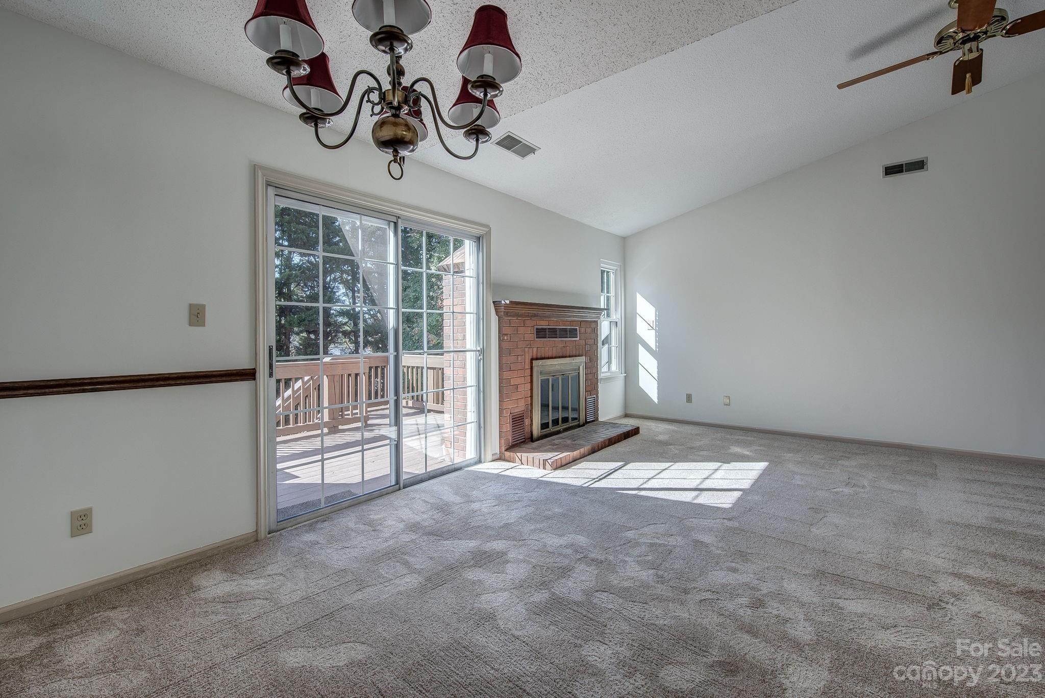 1662 Robins Nest Court Unit: B