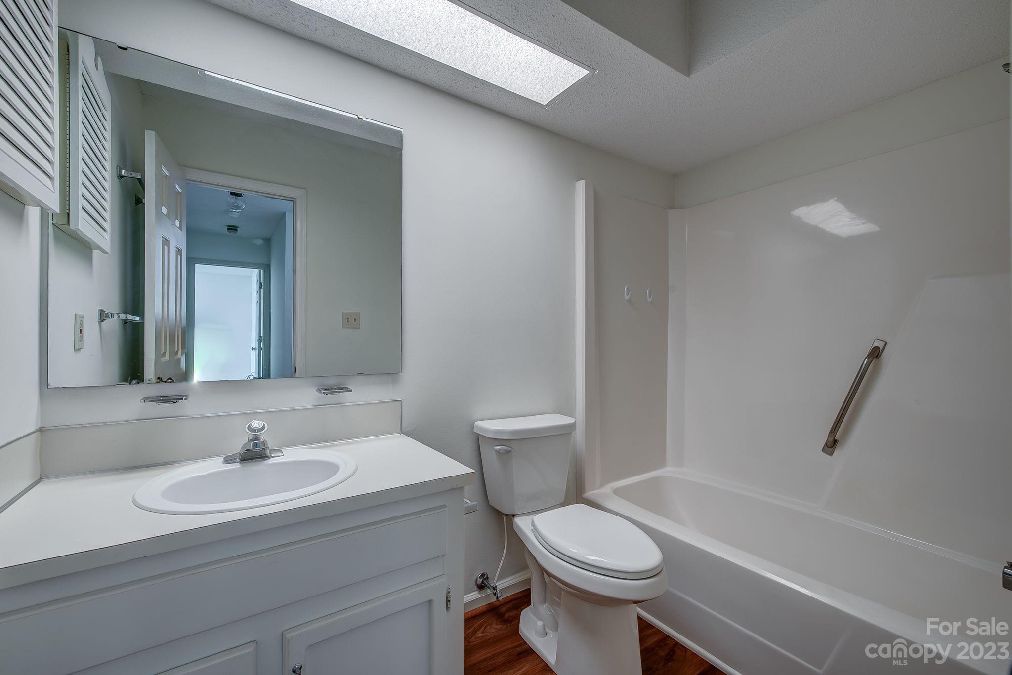 1662 Robins Nest Court Unit: B