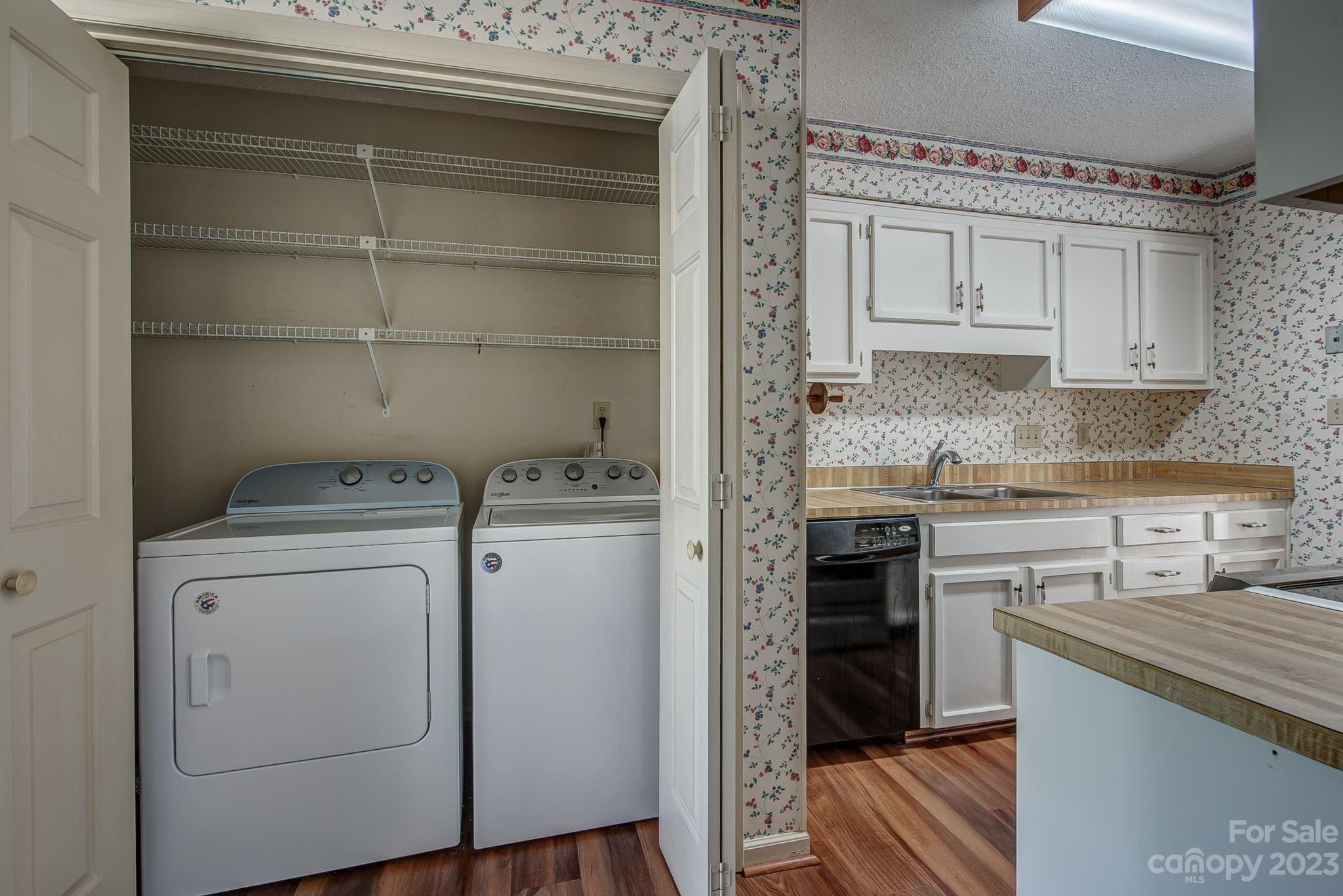 1662 Robins Nest Court Unit: B
