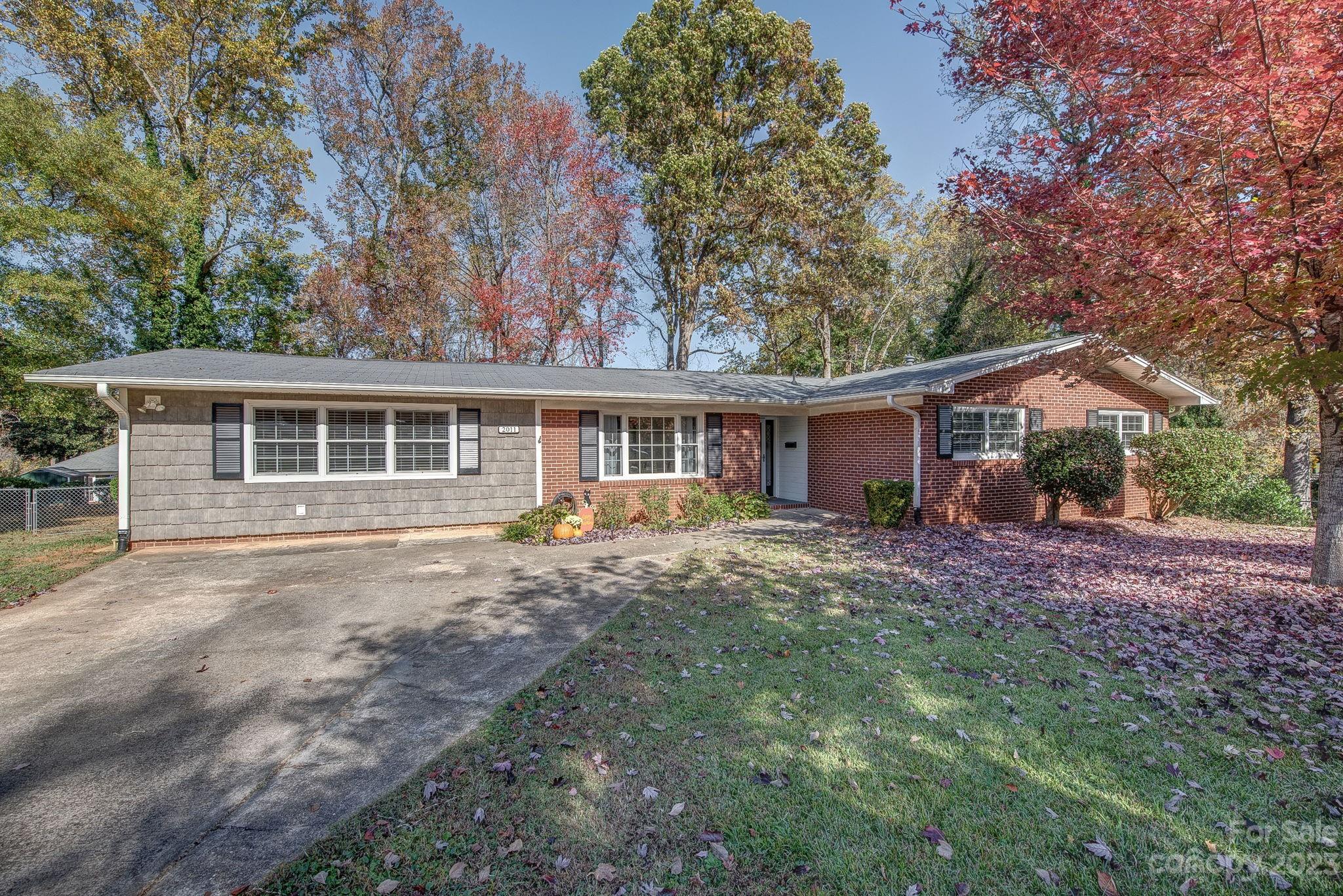 2011 Helen Drive