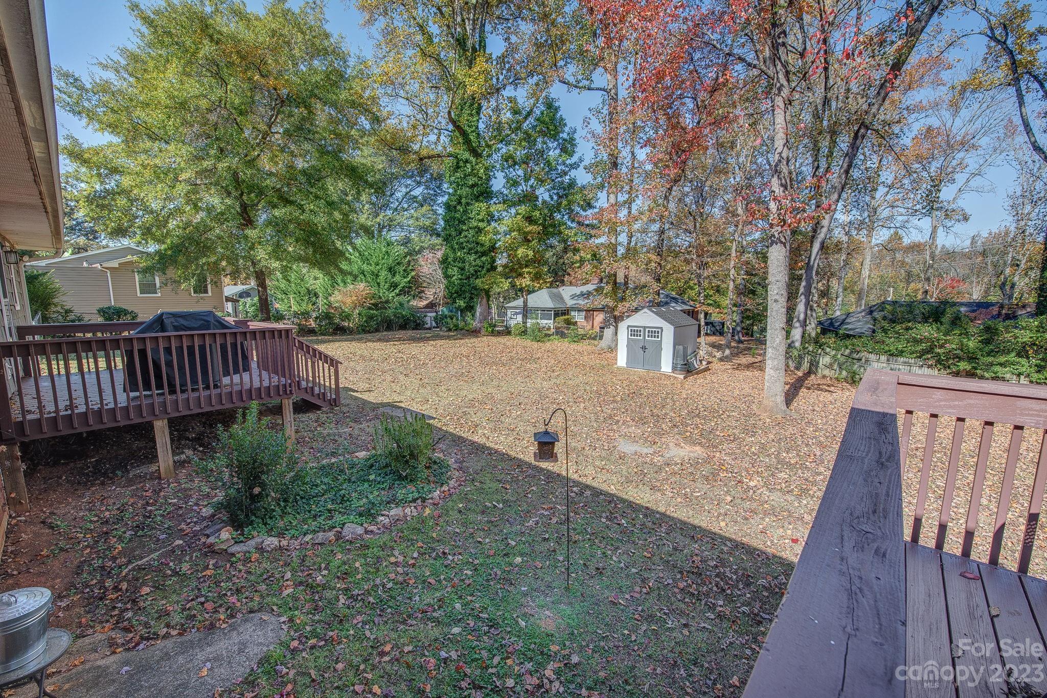 2011 Helen Drive