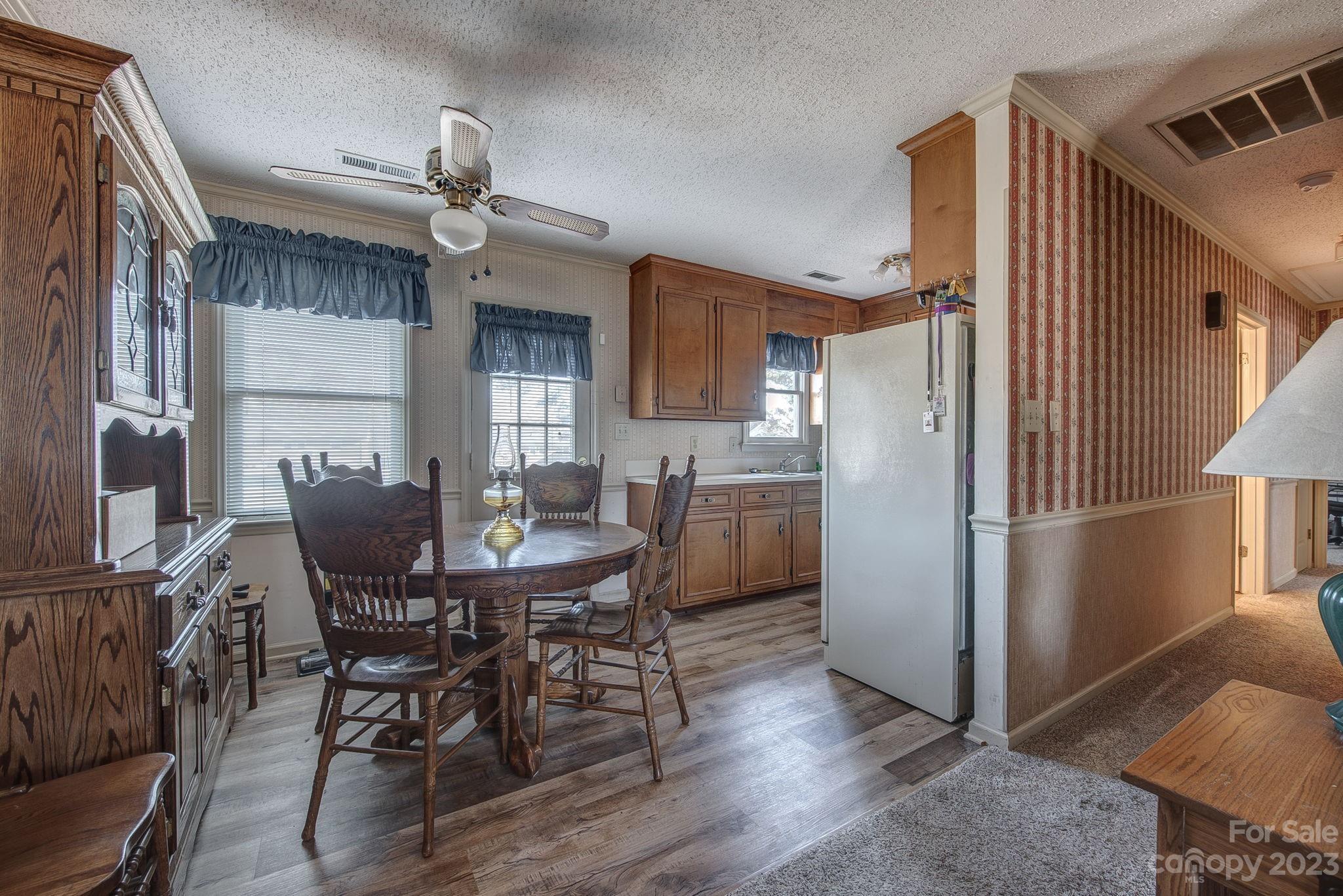 2325 Woodfield Circle