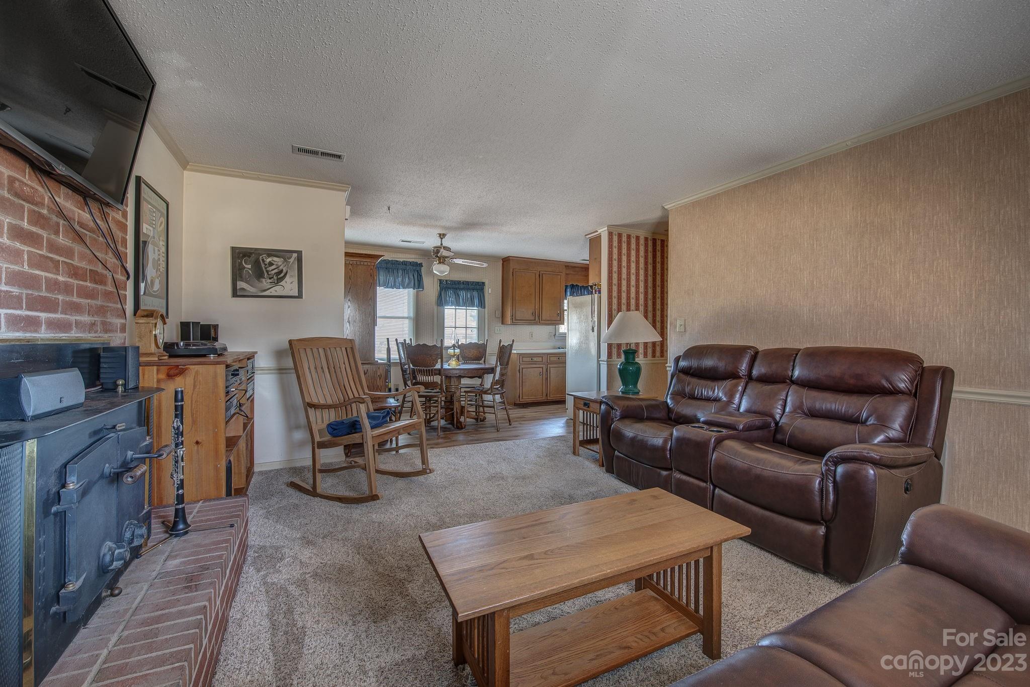 2325 Woodfield Circle