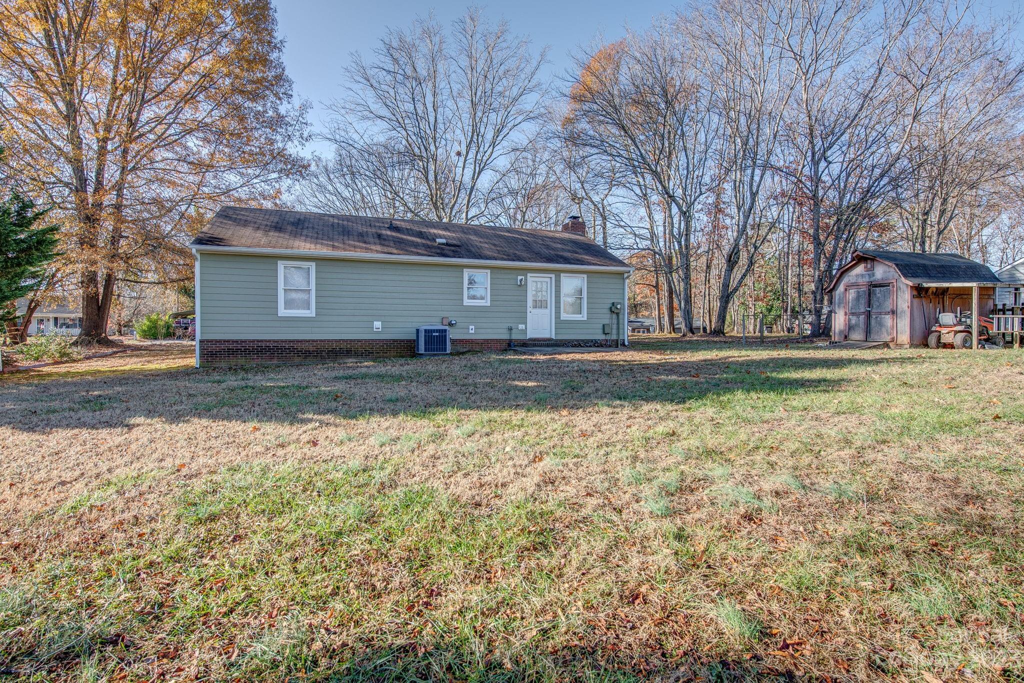2325 Woodfield Circle