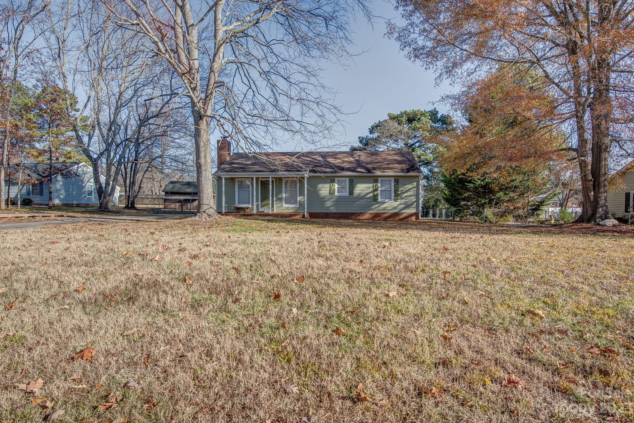 2325 Woodfield Circle