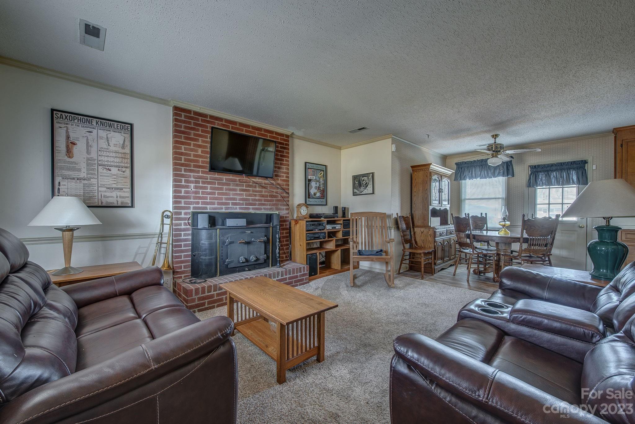 2325 Woodfield Circle