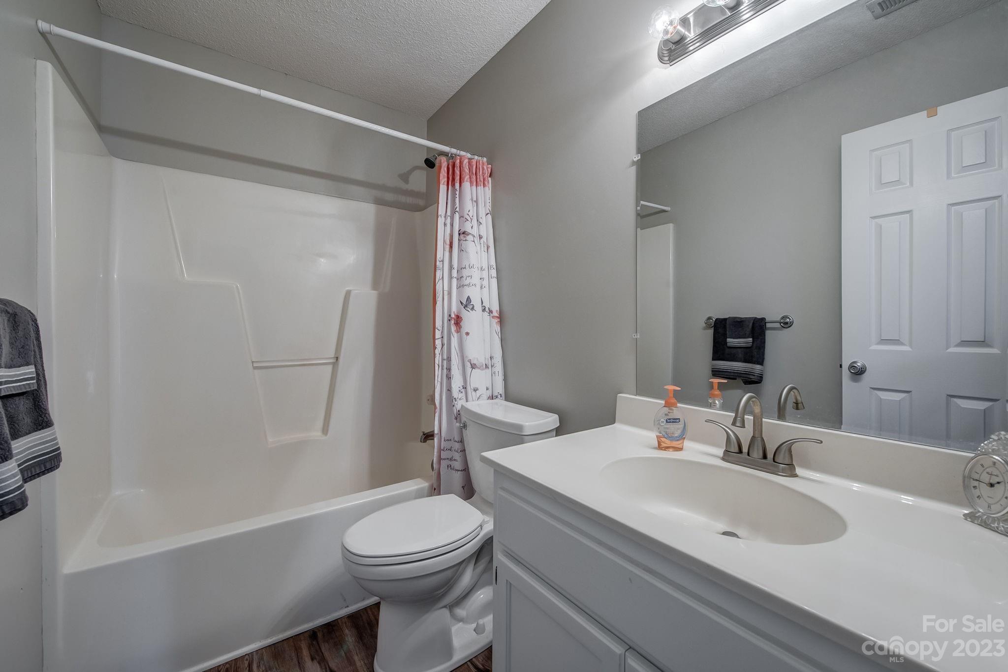 3009 River Ridge Drive