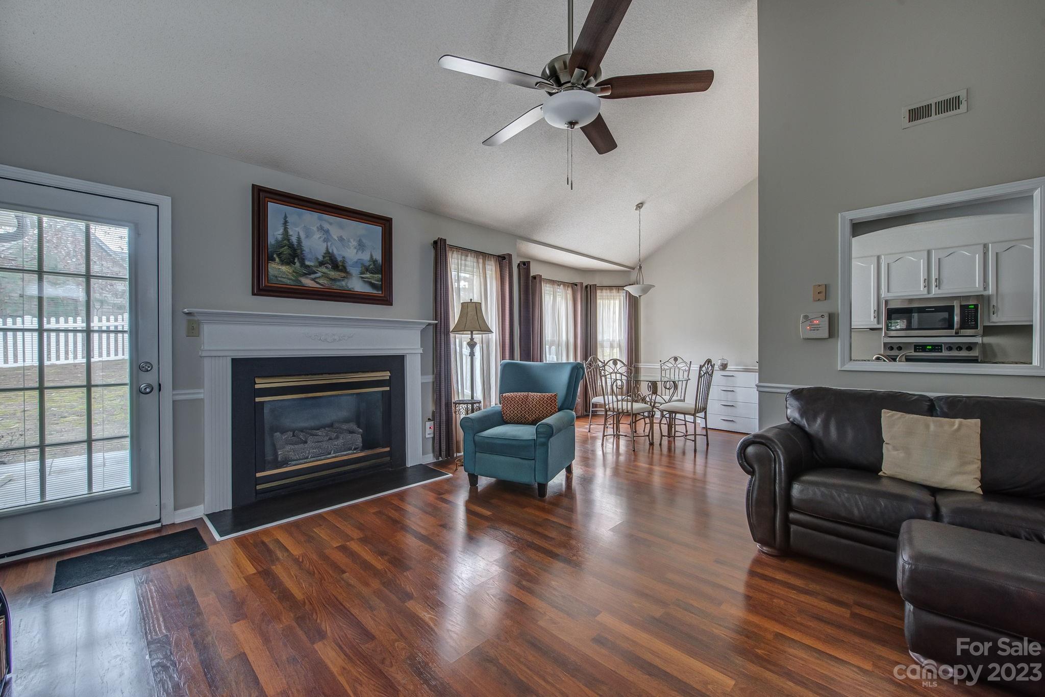 3009 River Ridge Drive