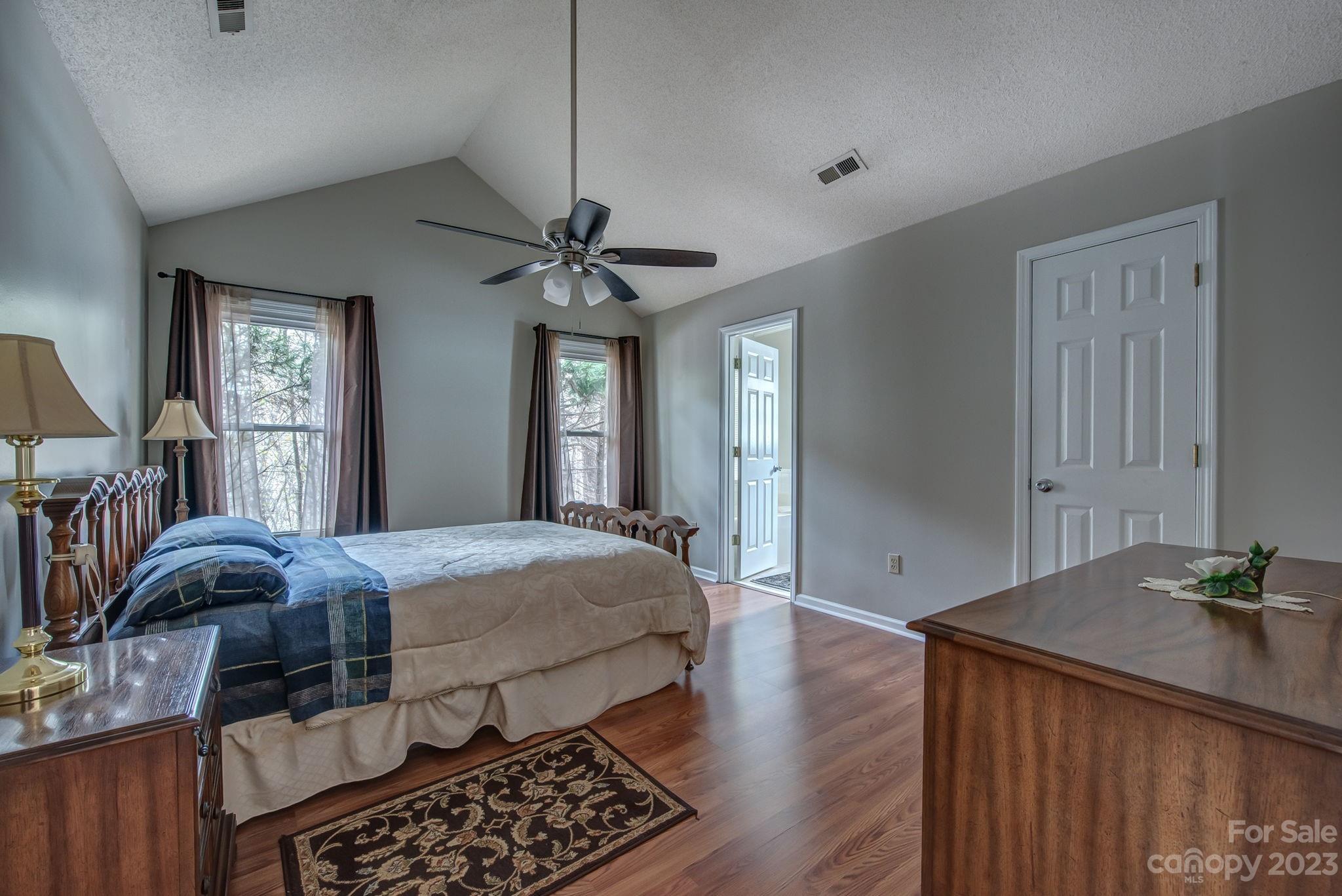3009 River Ridge Drive