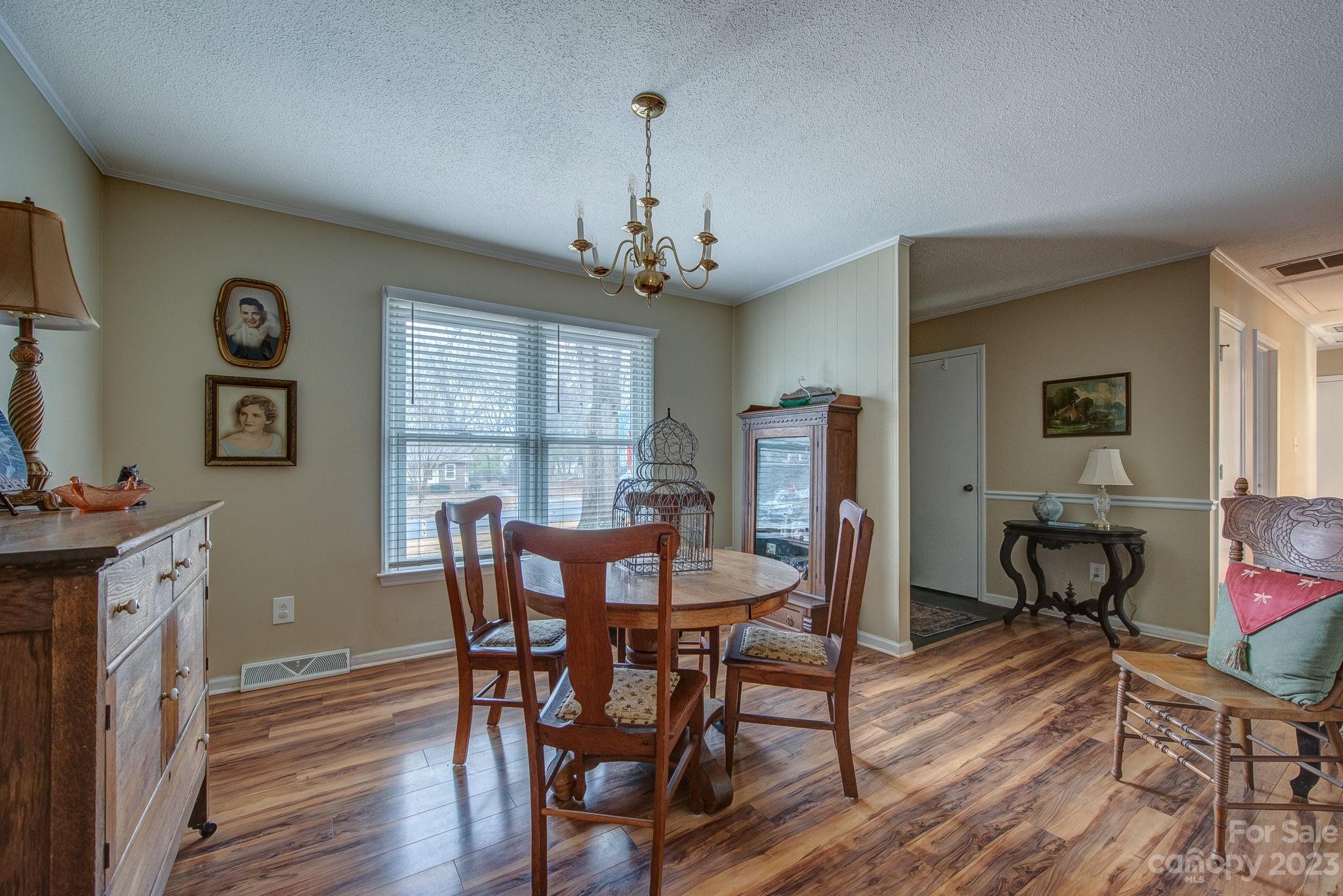 523 Whitethorn Drive