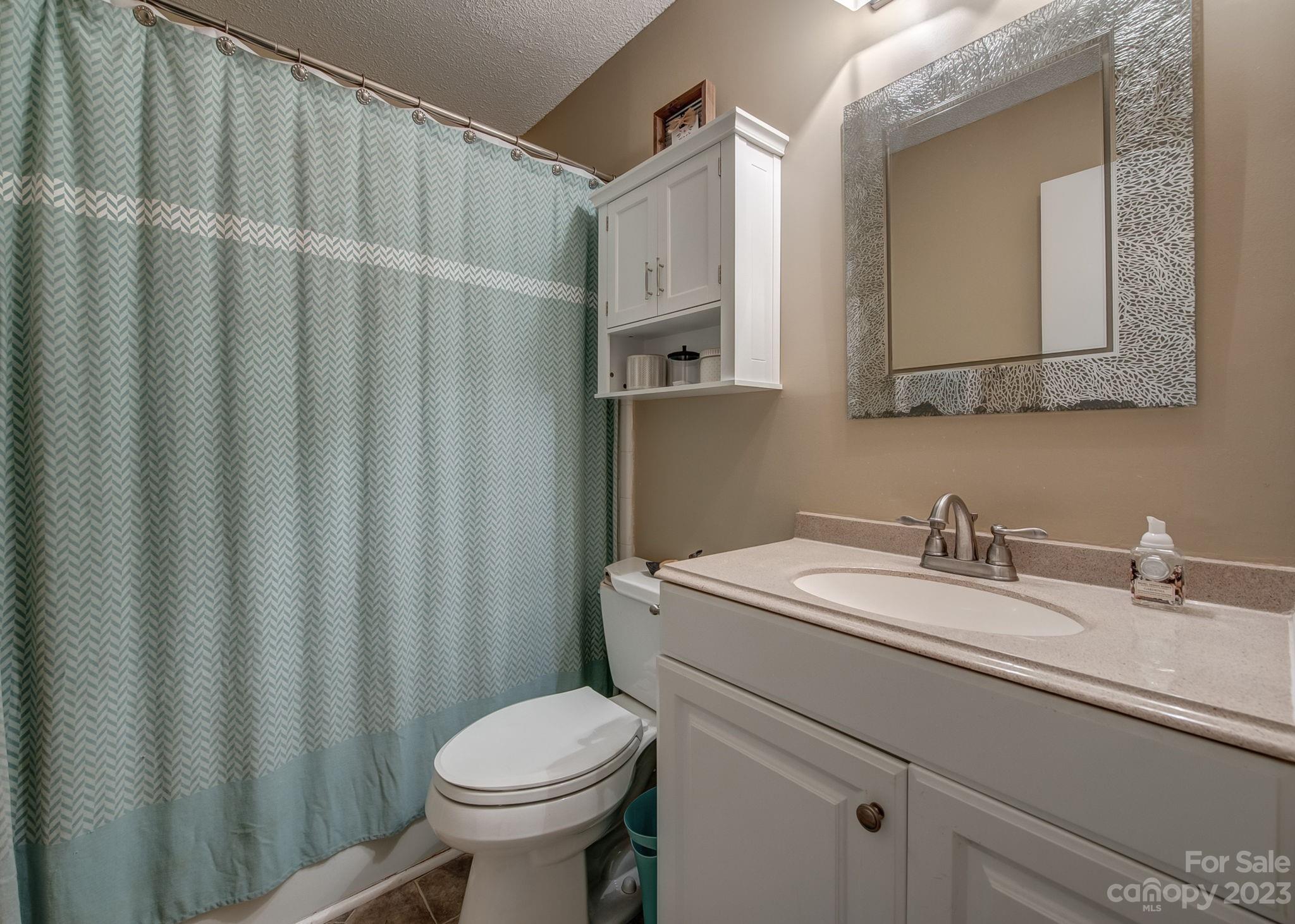 523 Whitethorn Drive