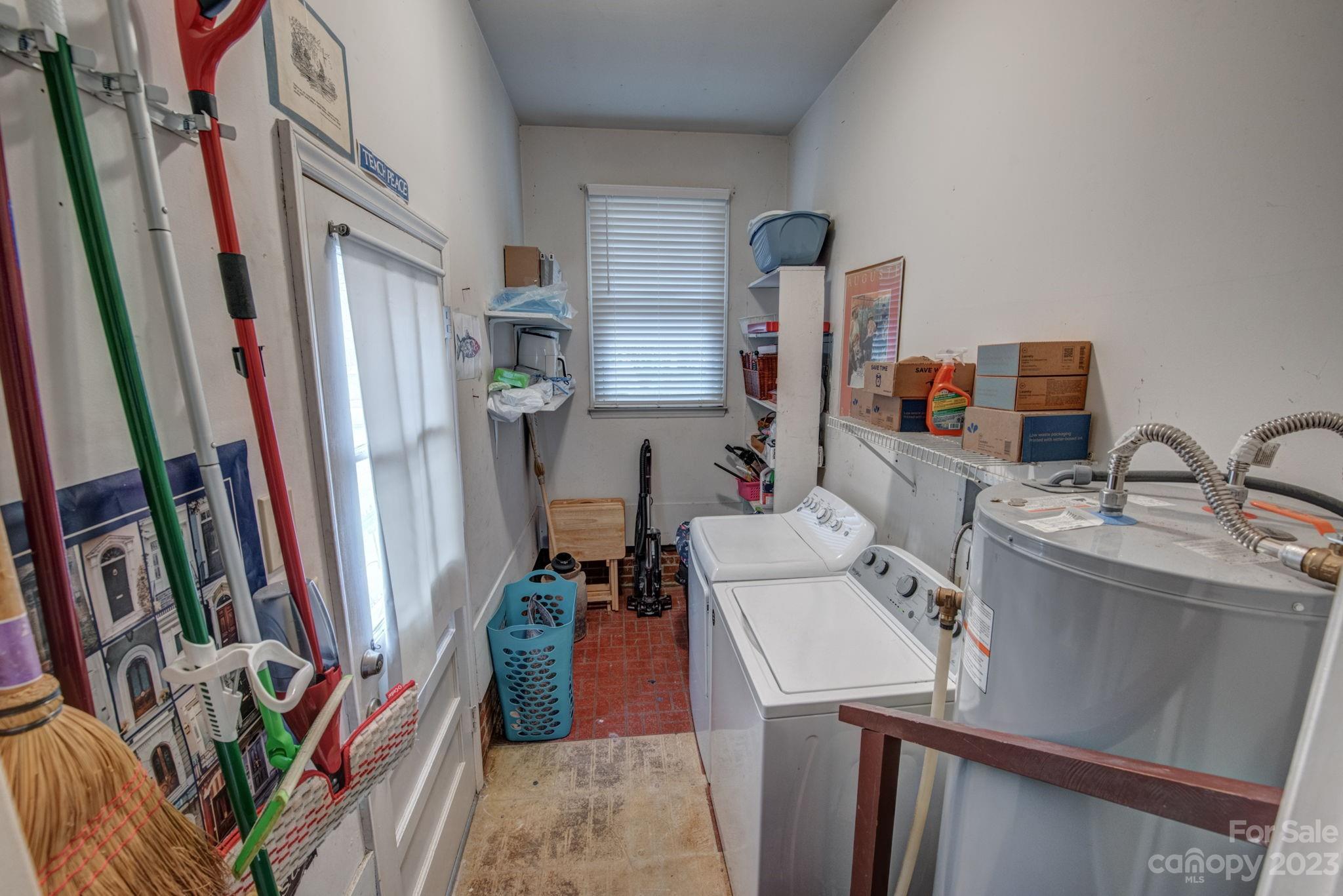 523 Whitethorn Drive