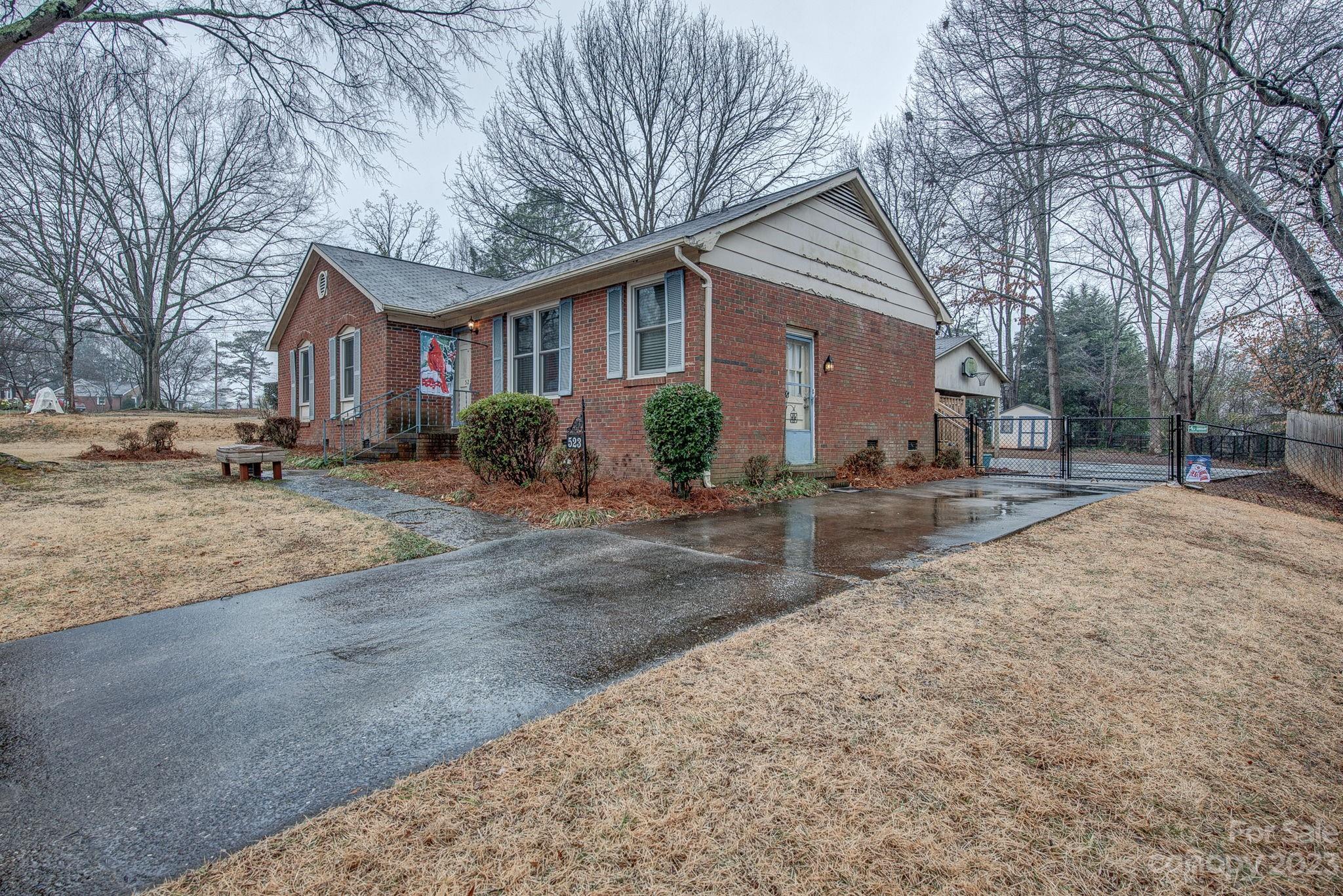 523 Whitethorn Drive