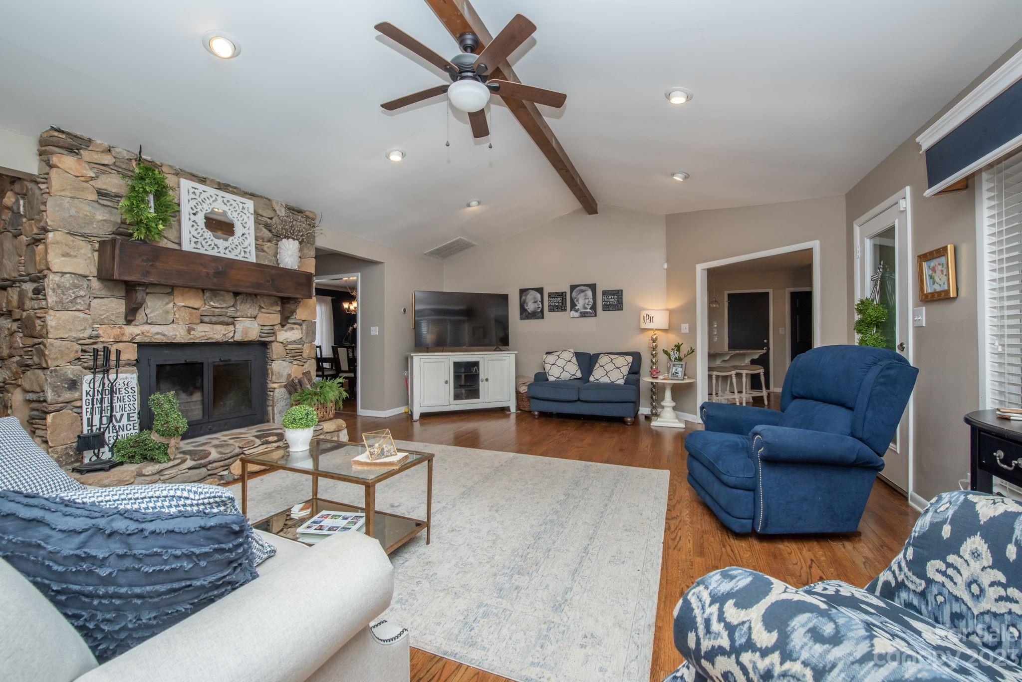 5078 Kentwood Drive