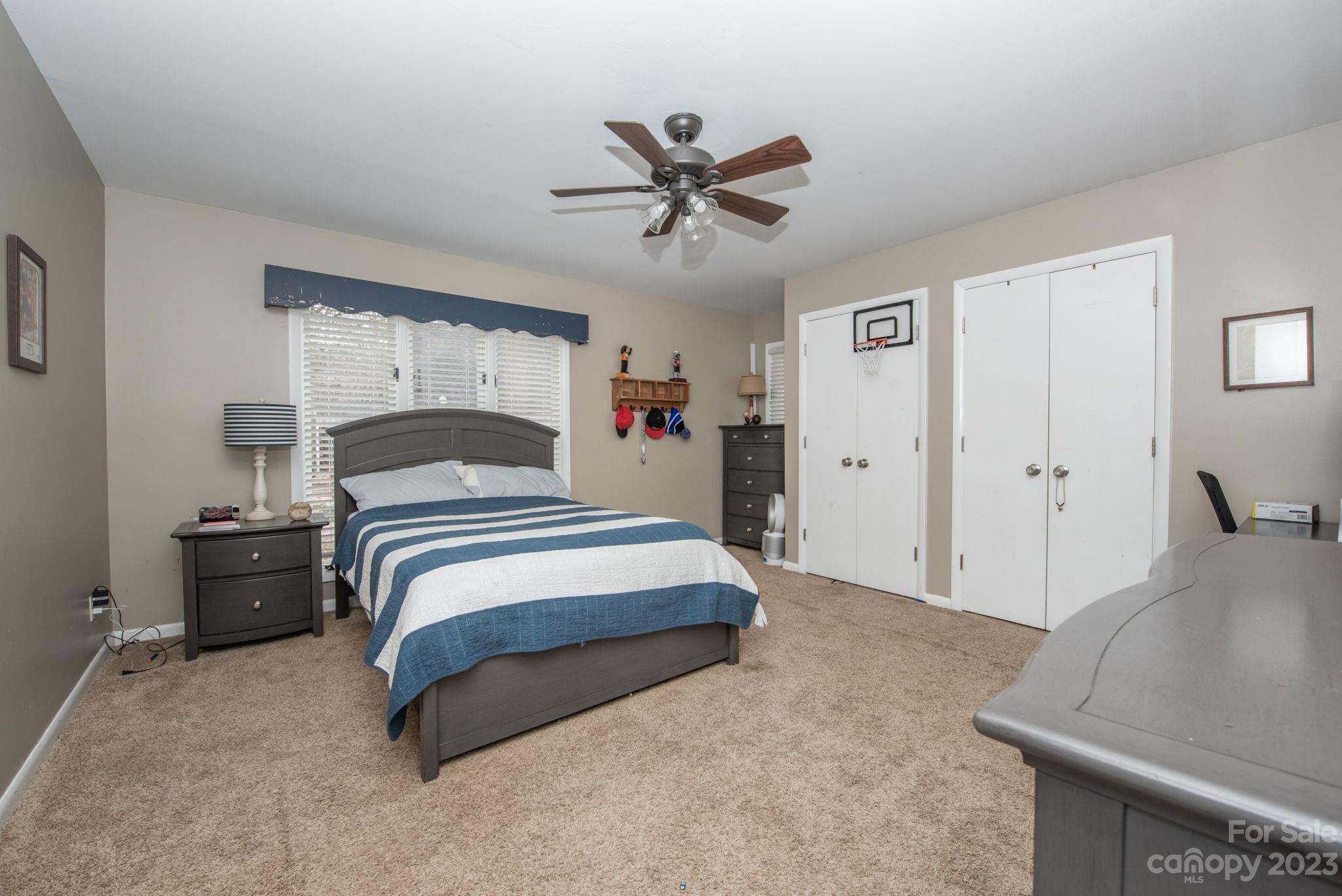 5078 Kentwood Drive