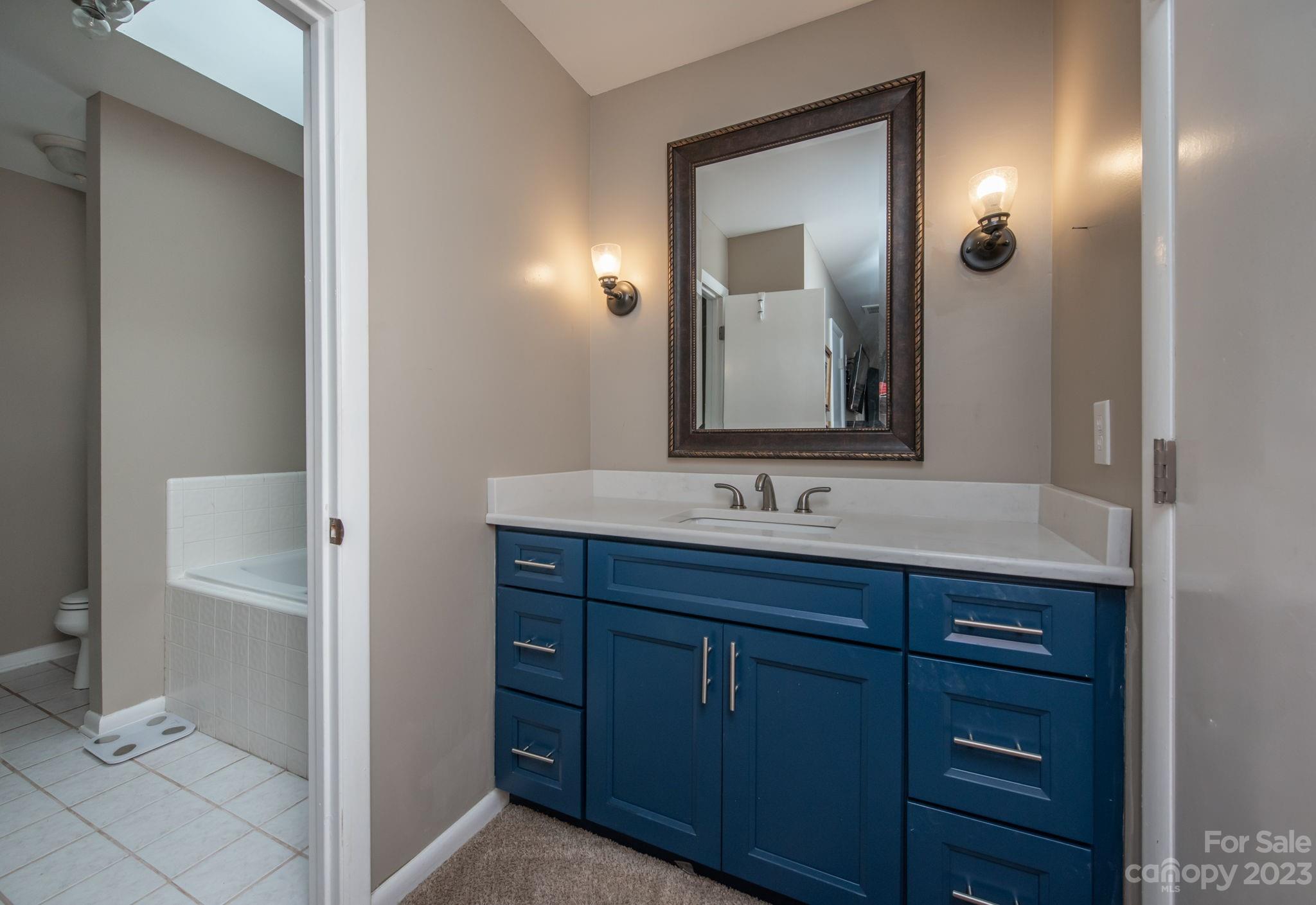 5078 Kentwood Drive
