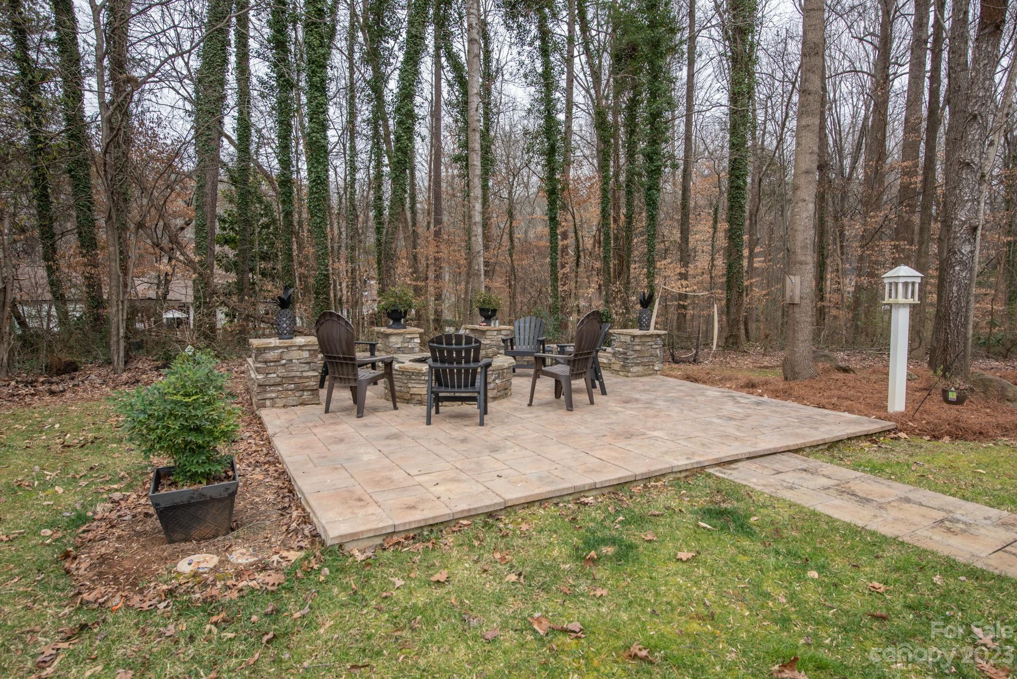 5078 Kentwood Drive