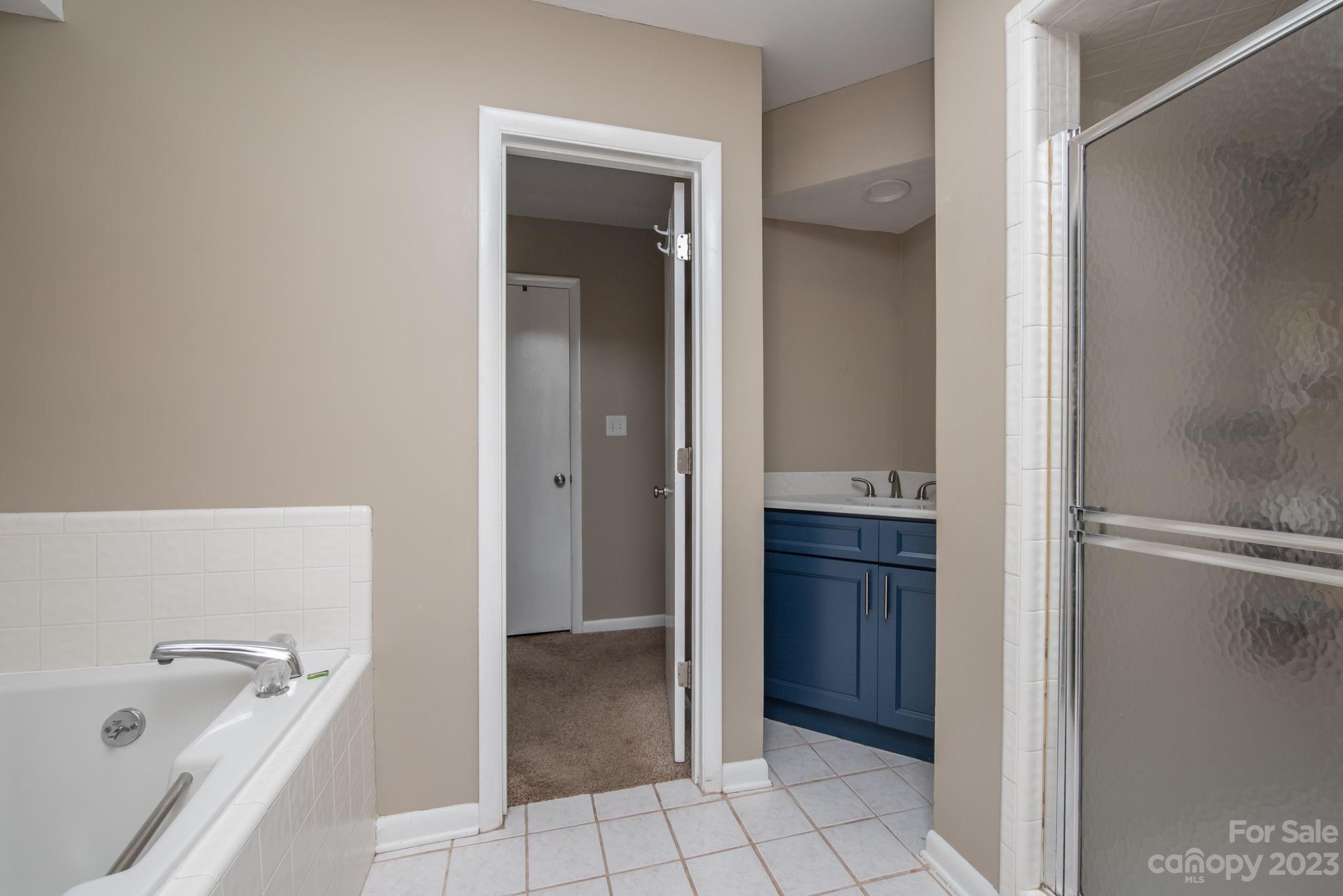 5078 Kentwood Drive