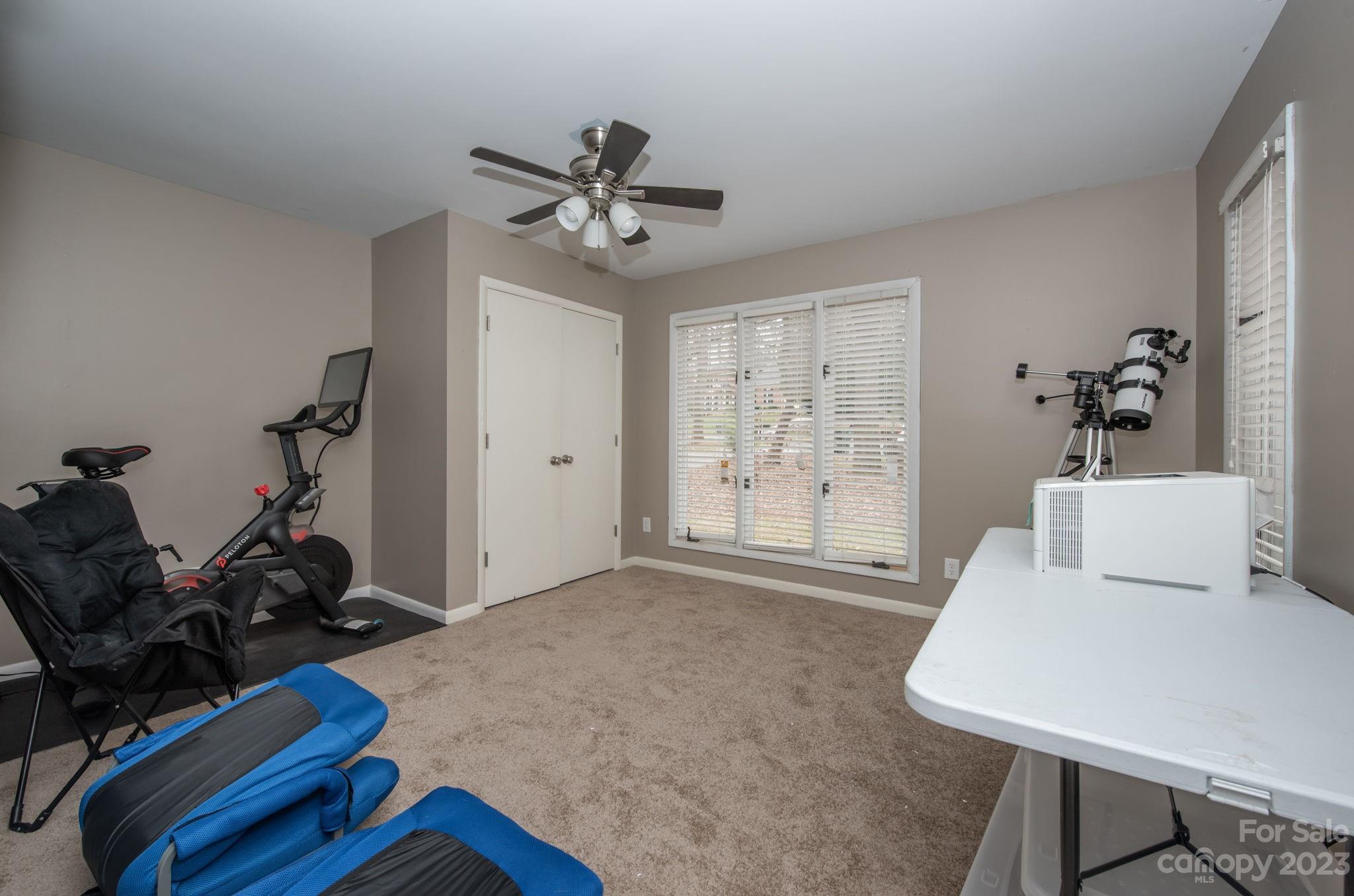 5078 Kentwood Drive