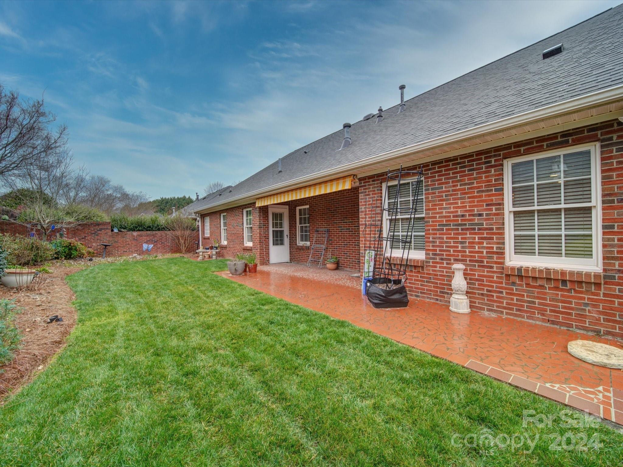 2118 Water Oak Lane