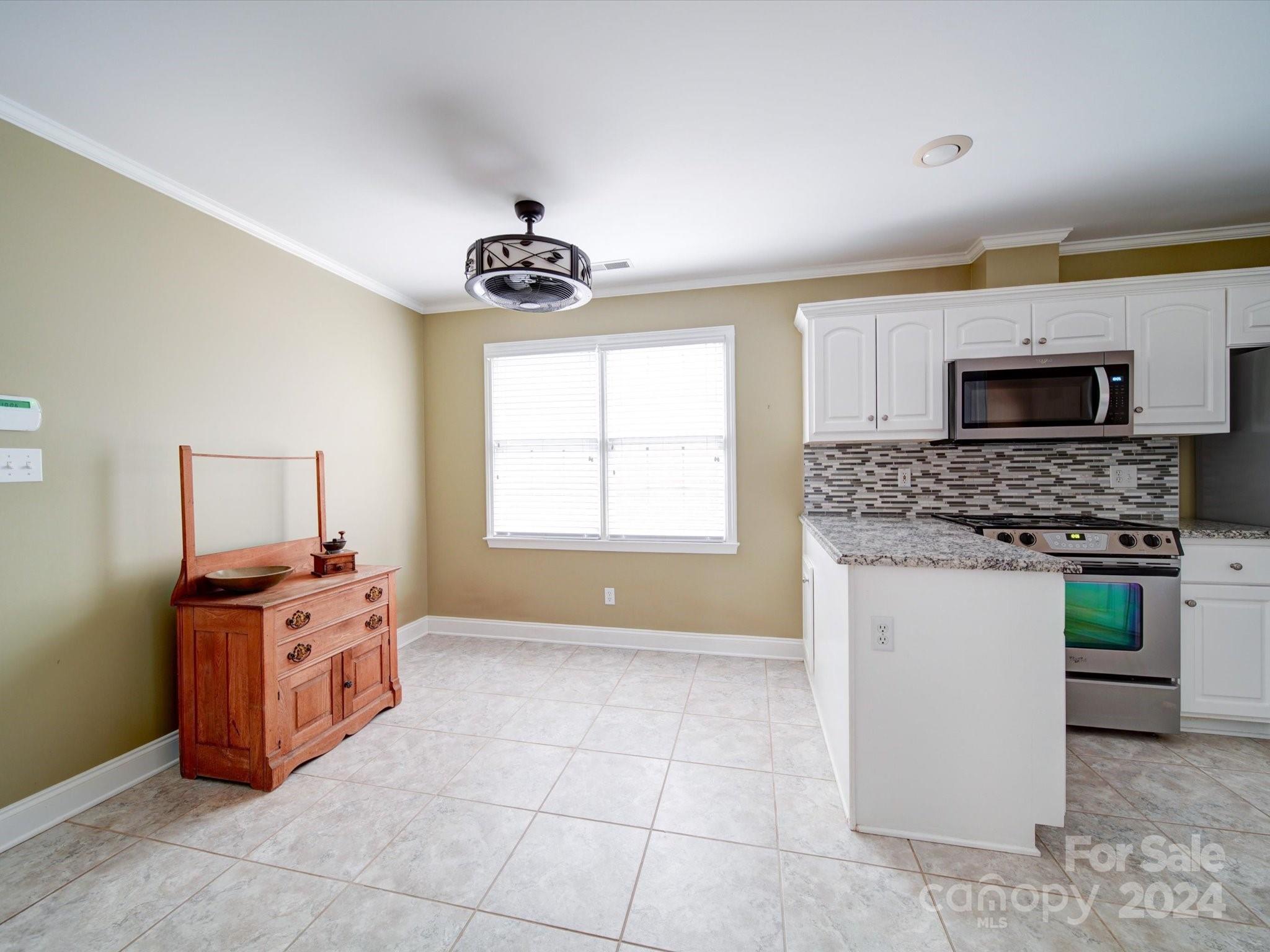 2118 Water Oak Lane