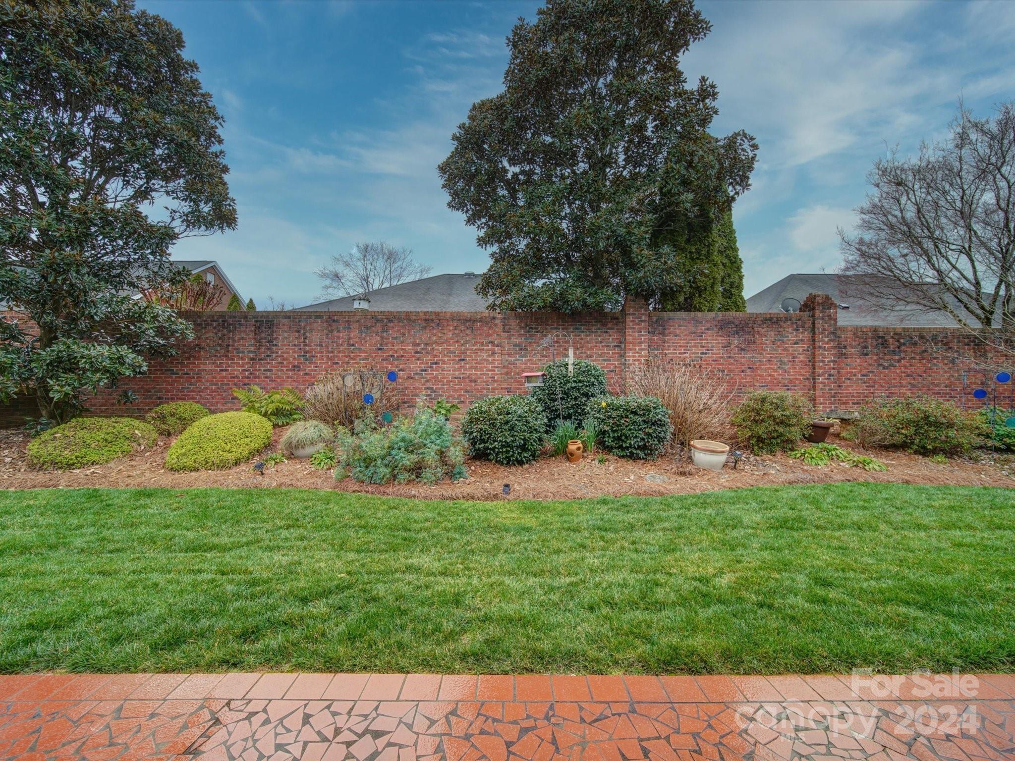 2118 Water Oak Lane
