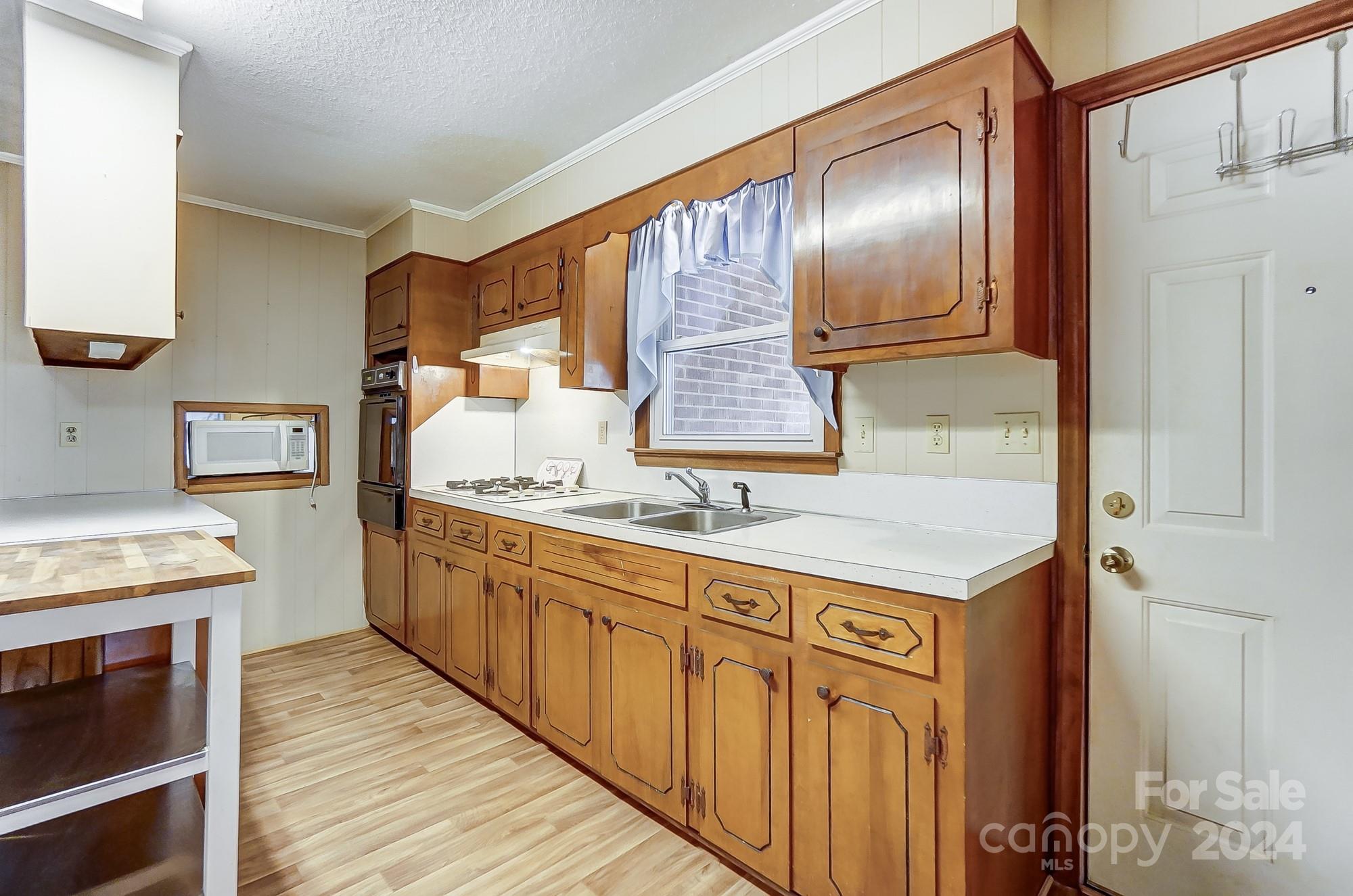 306 Pinewood Drive