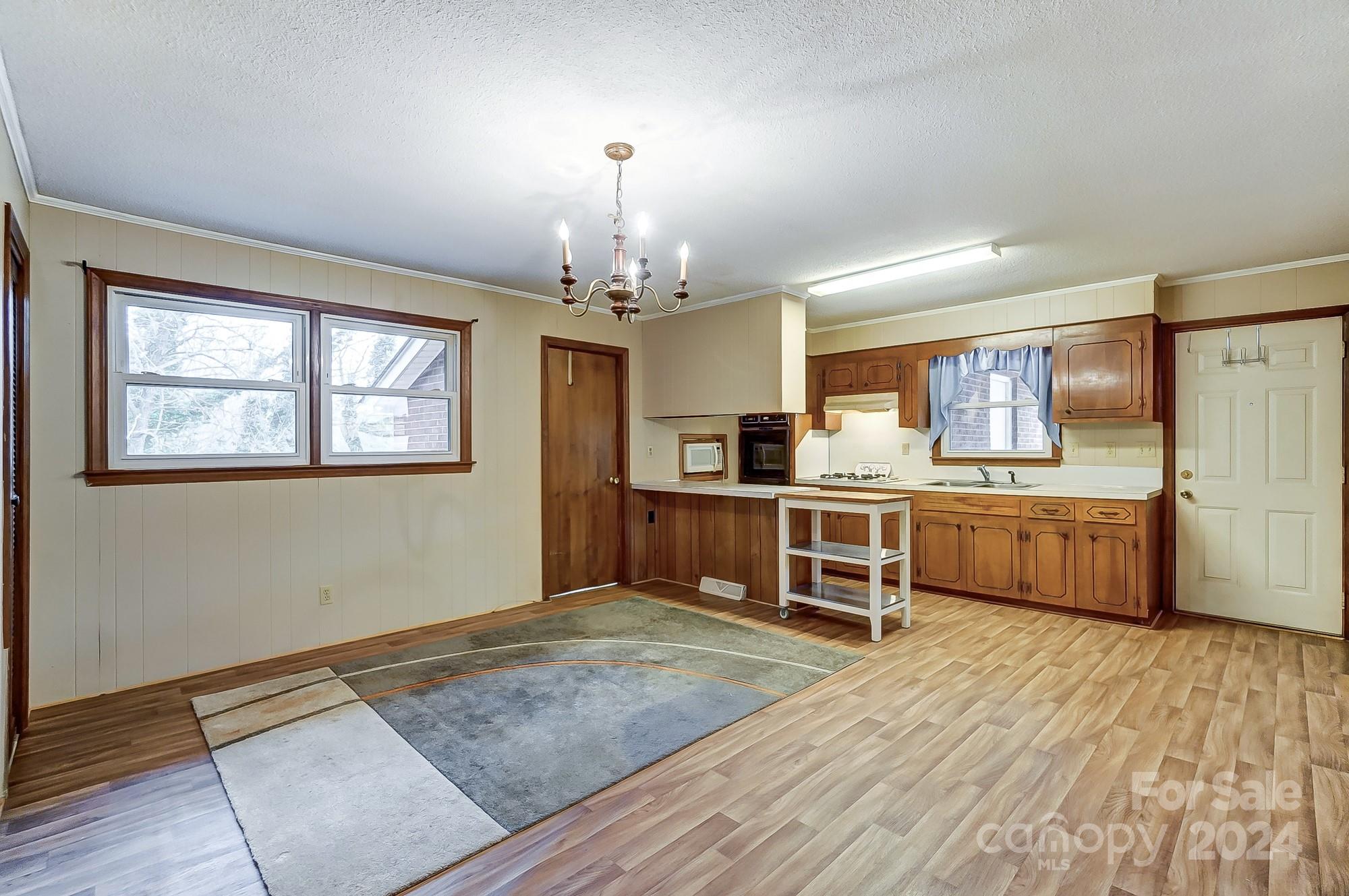 306 Pinewood Drive
