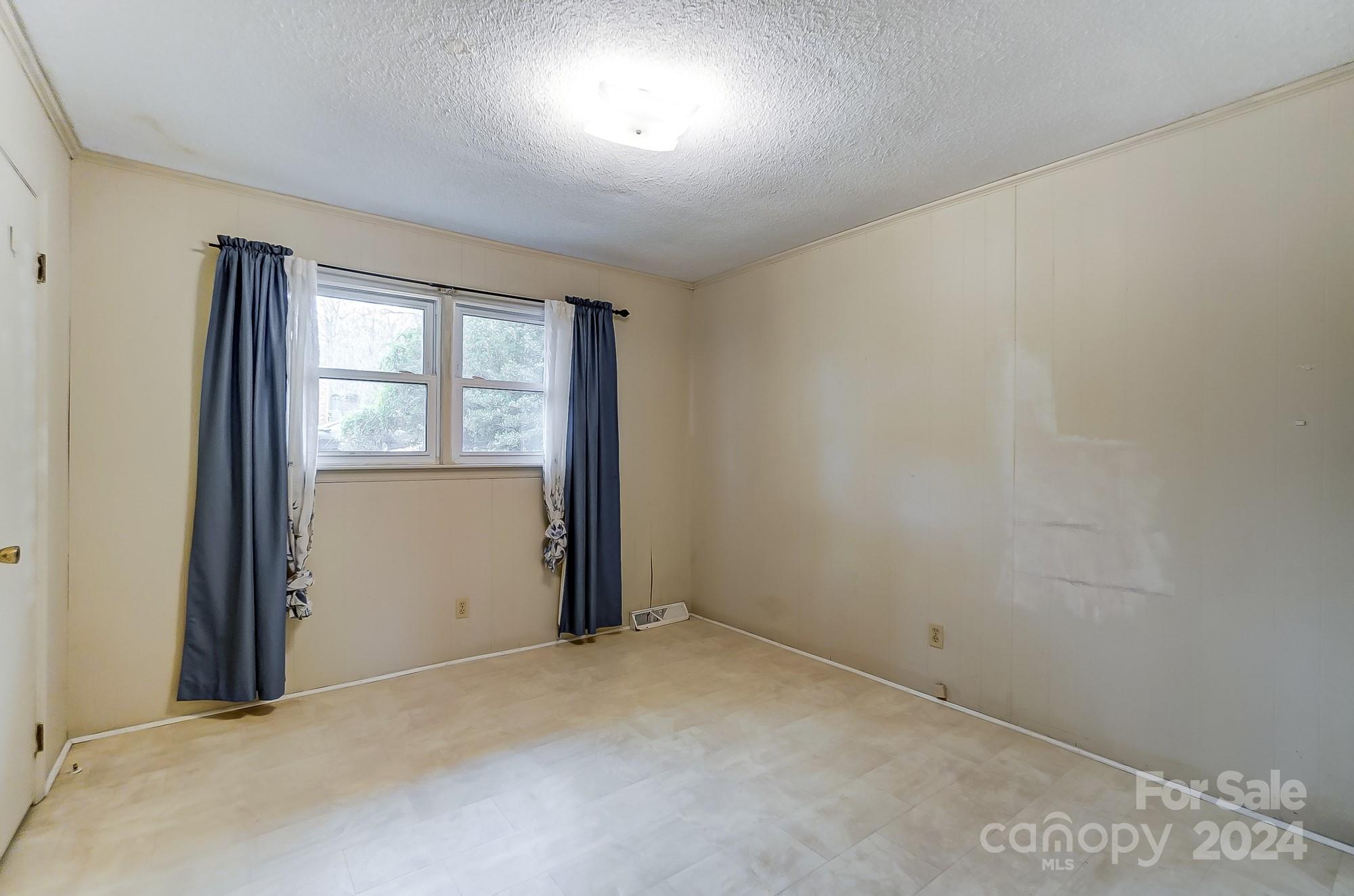 306 Pinewood Drive