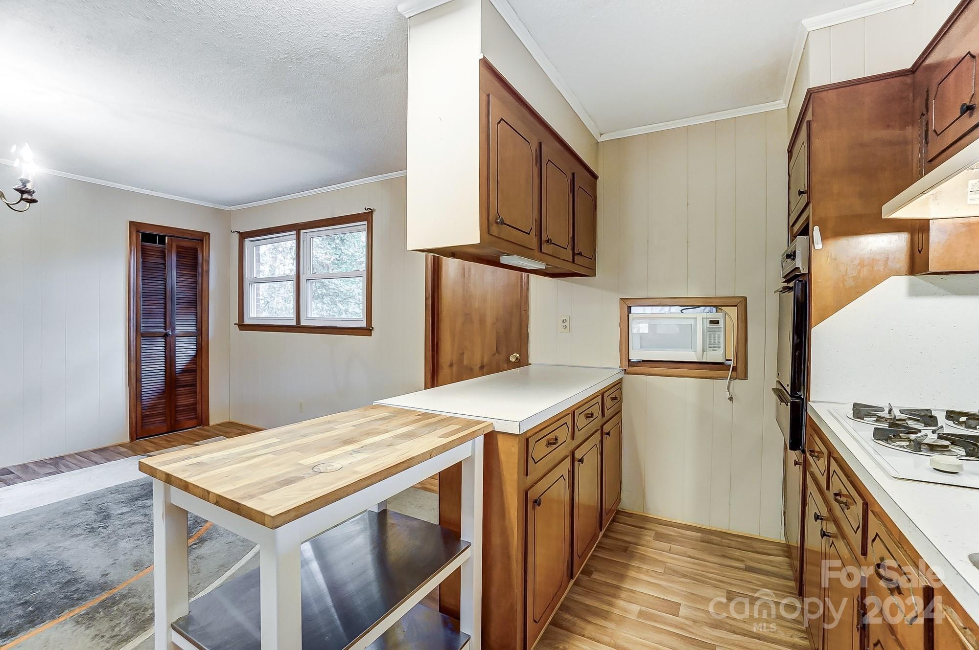 306 Pinewood Drive
