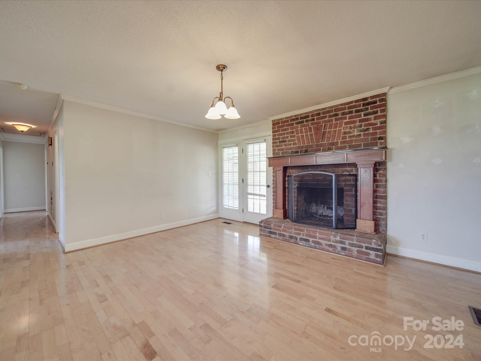 2326 Hollandale Drive