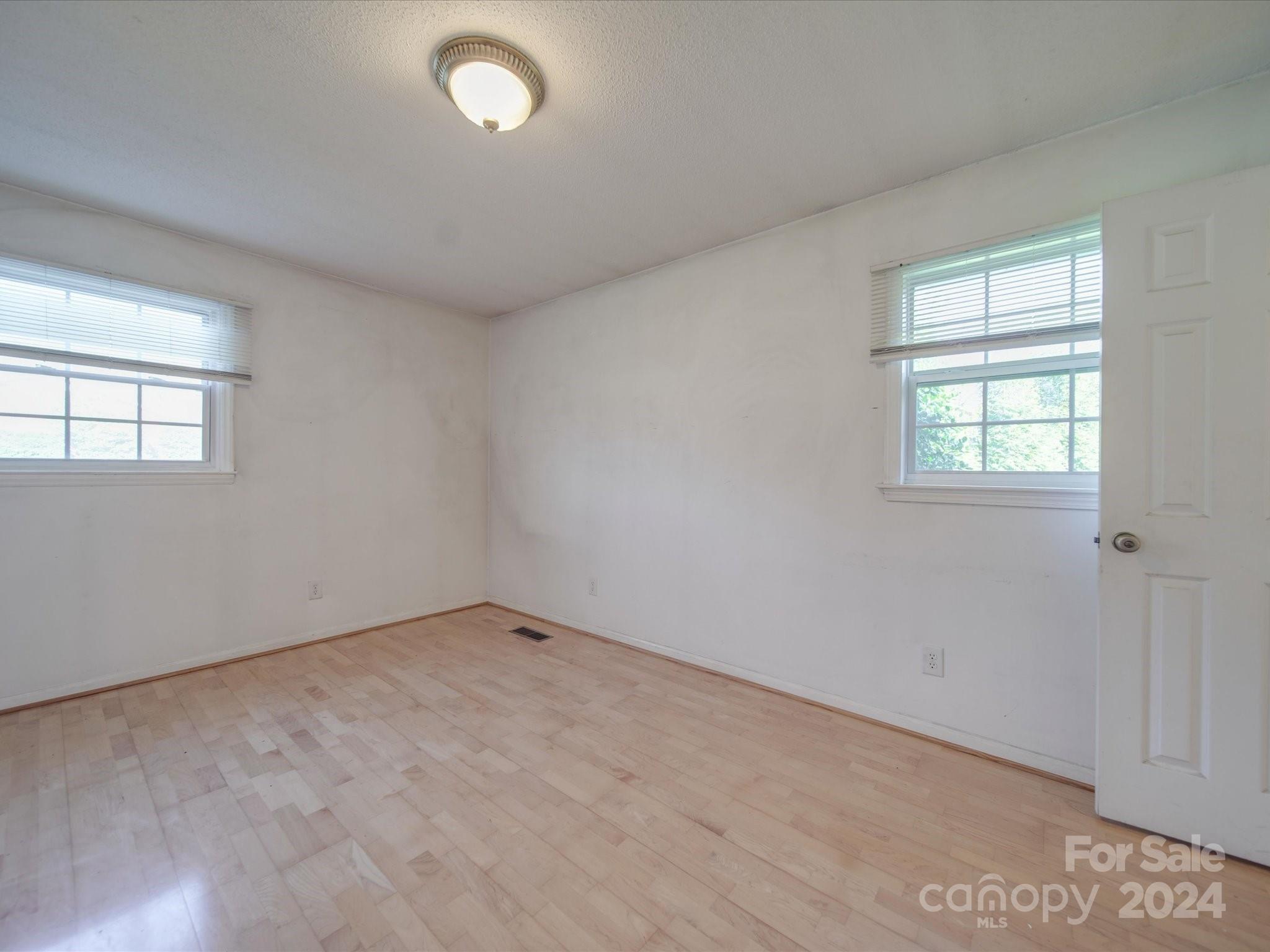 2326 Hollandale Drive