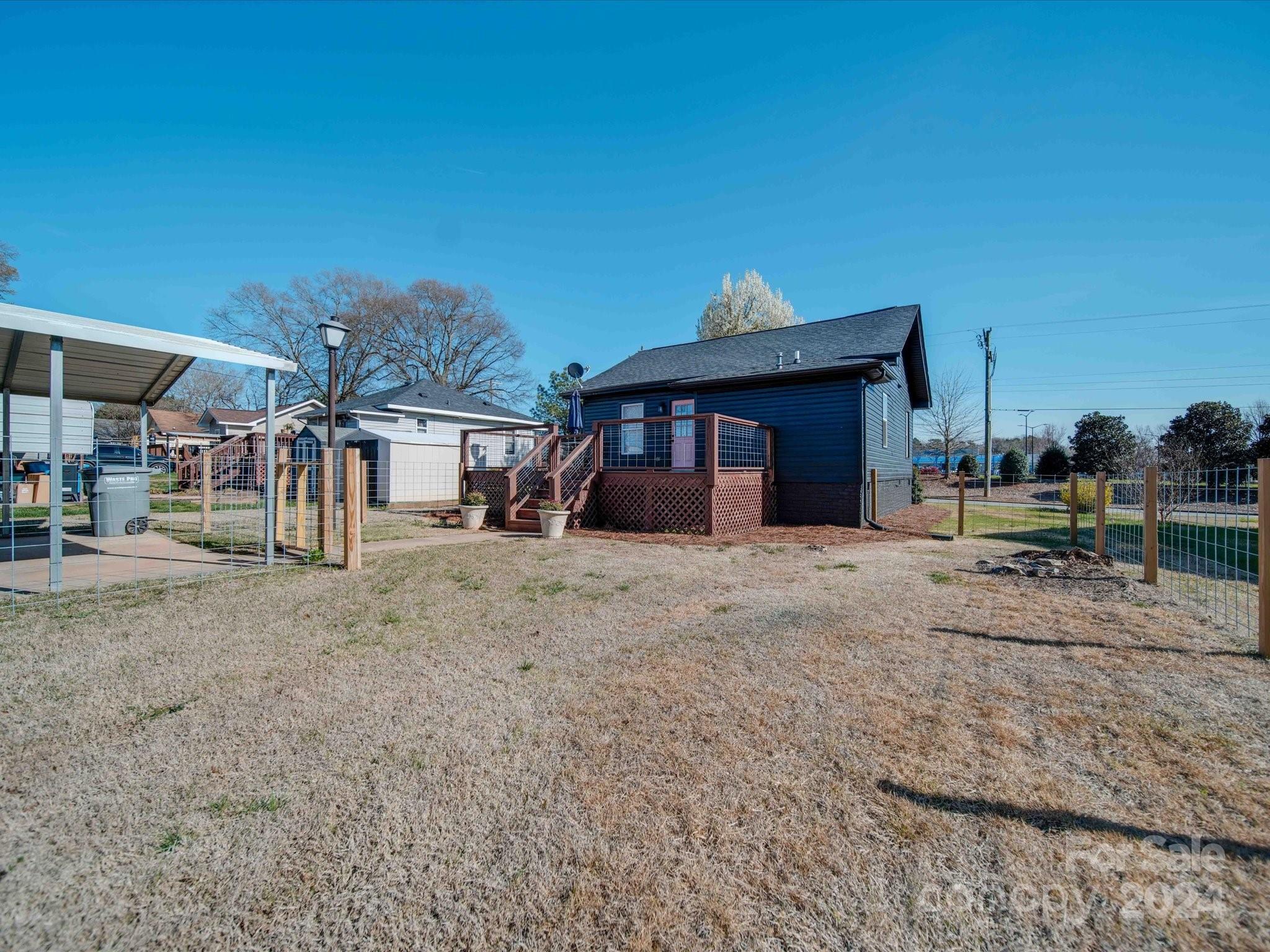 114 Live Oak Avenue