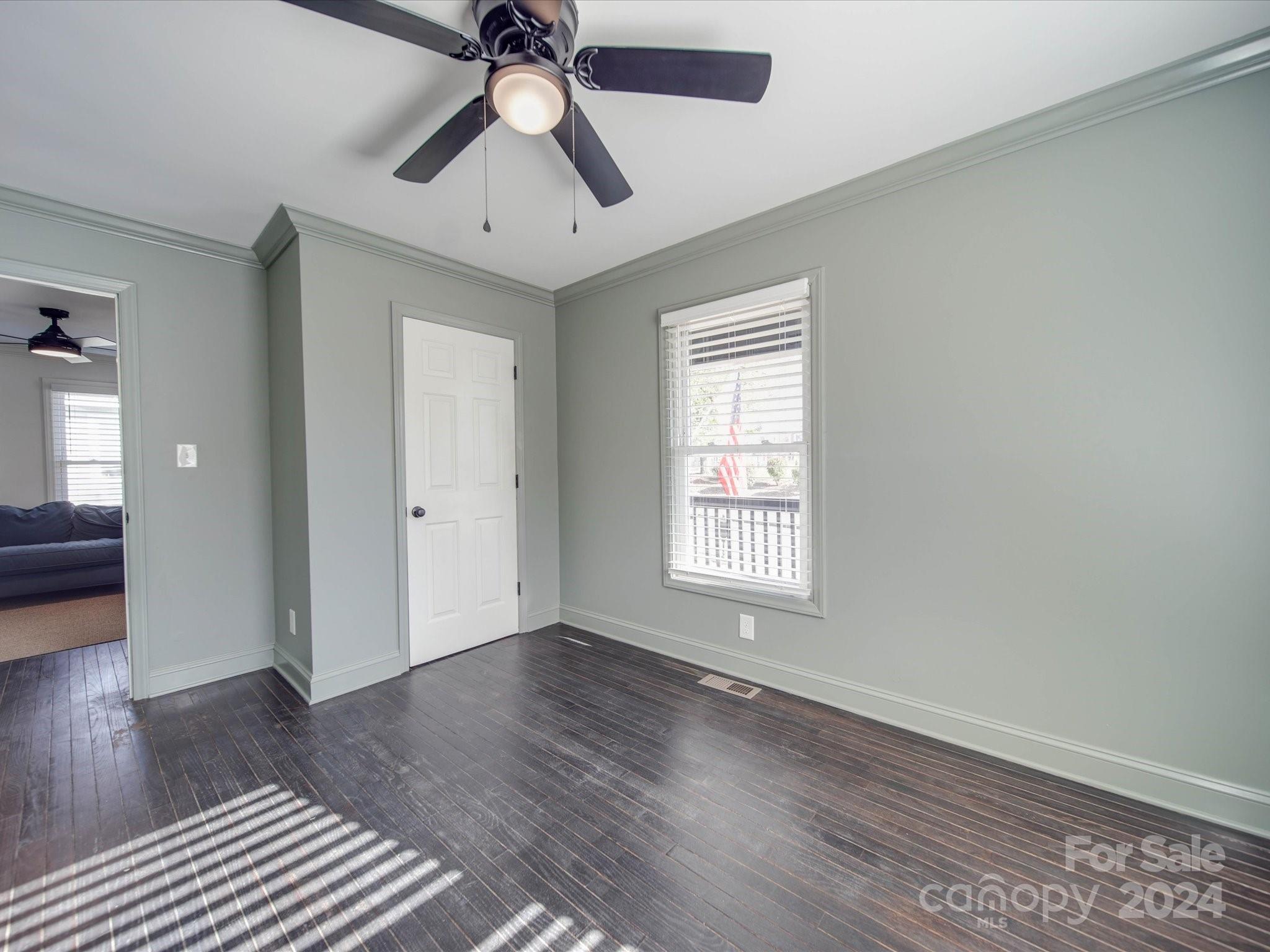 114 Live Oak Avenue