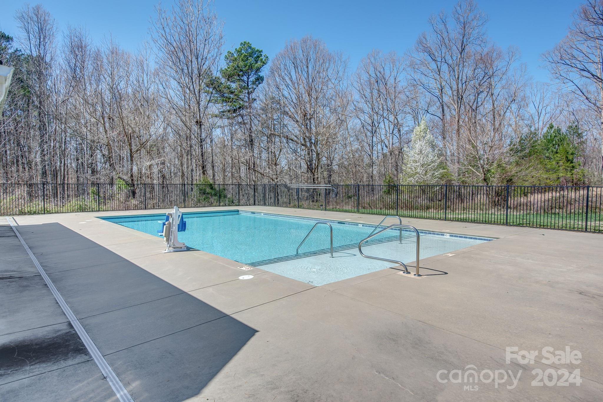 121 N Ferncliff Drive