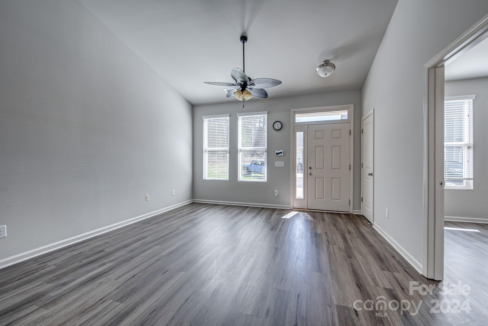 121 N Ferncliff Drive