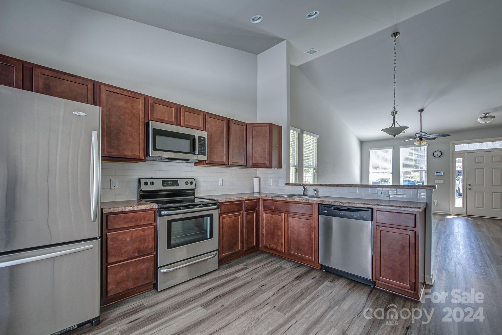 121 N Ferncliff Drive
