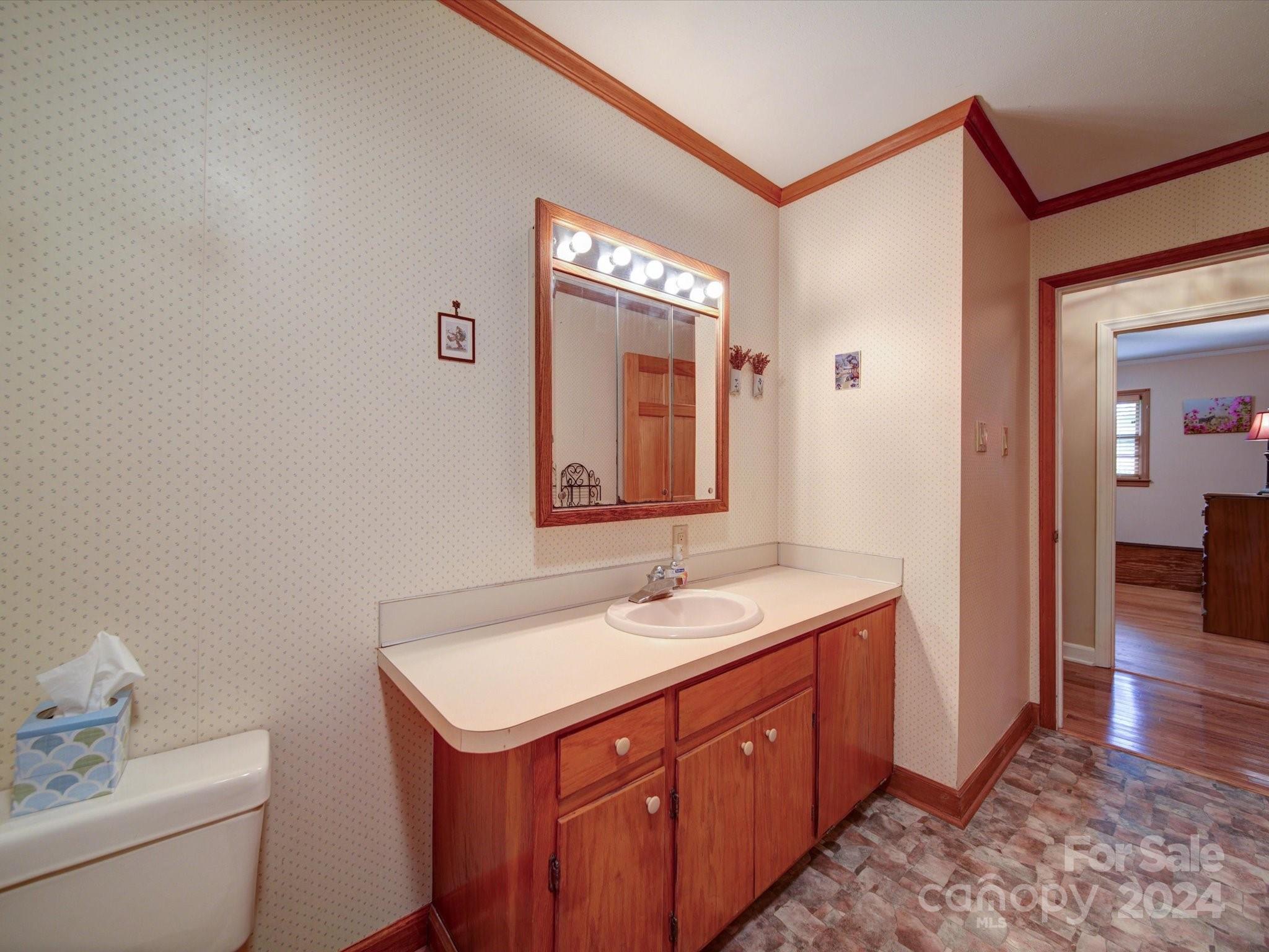 3701 Bellevue Terrace