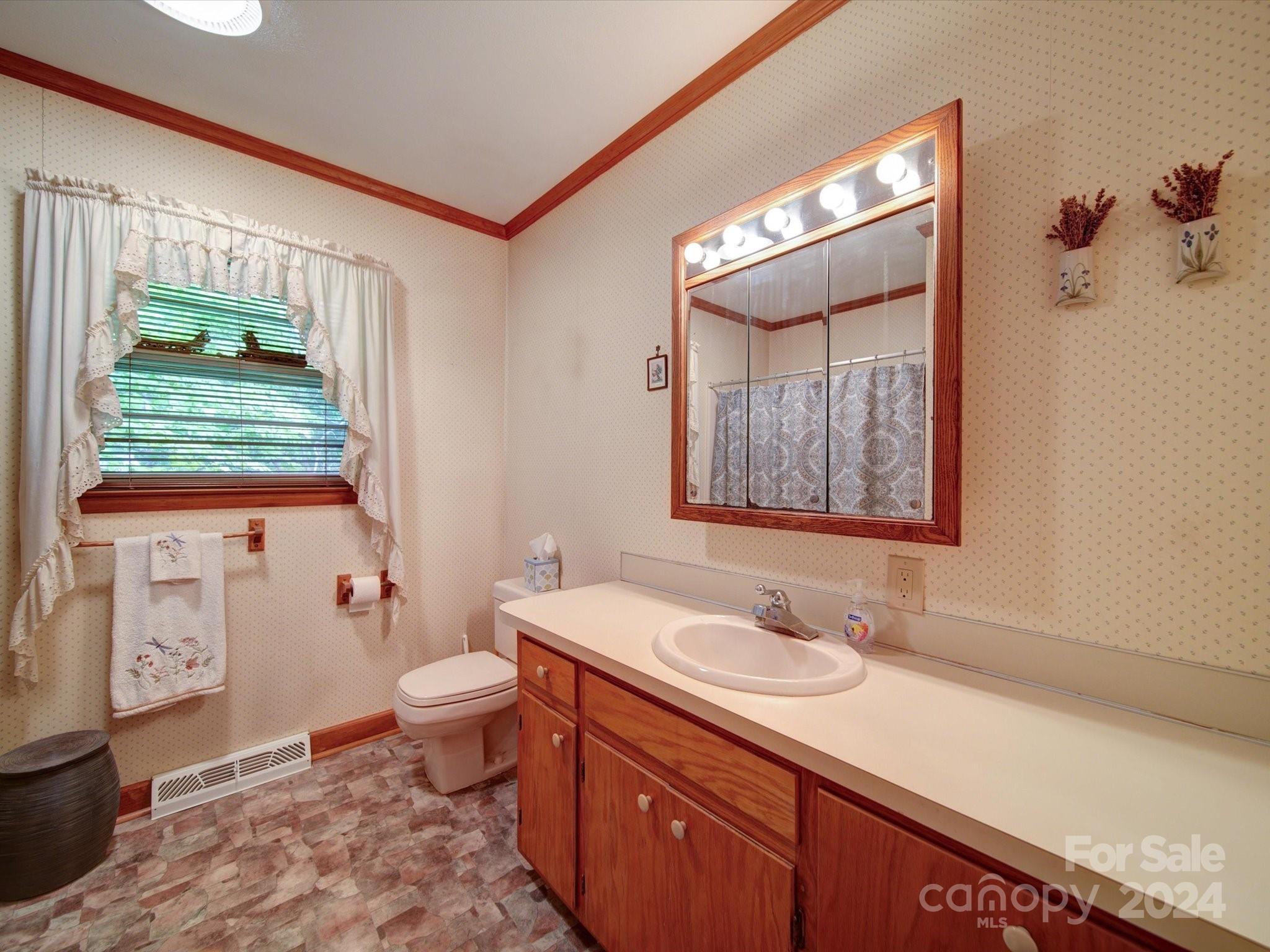 3701 Bellevue Terrace