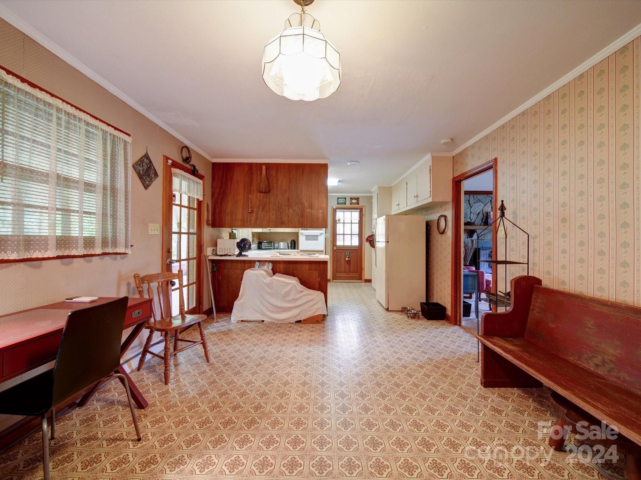 3701 Bellevue Terrace