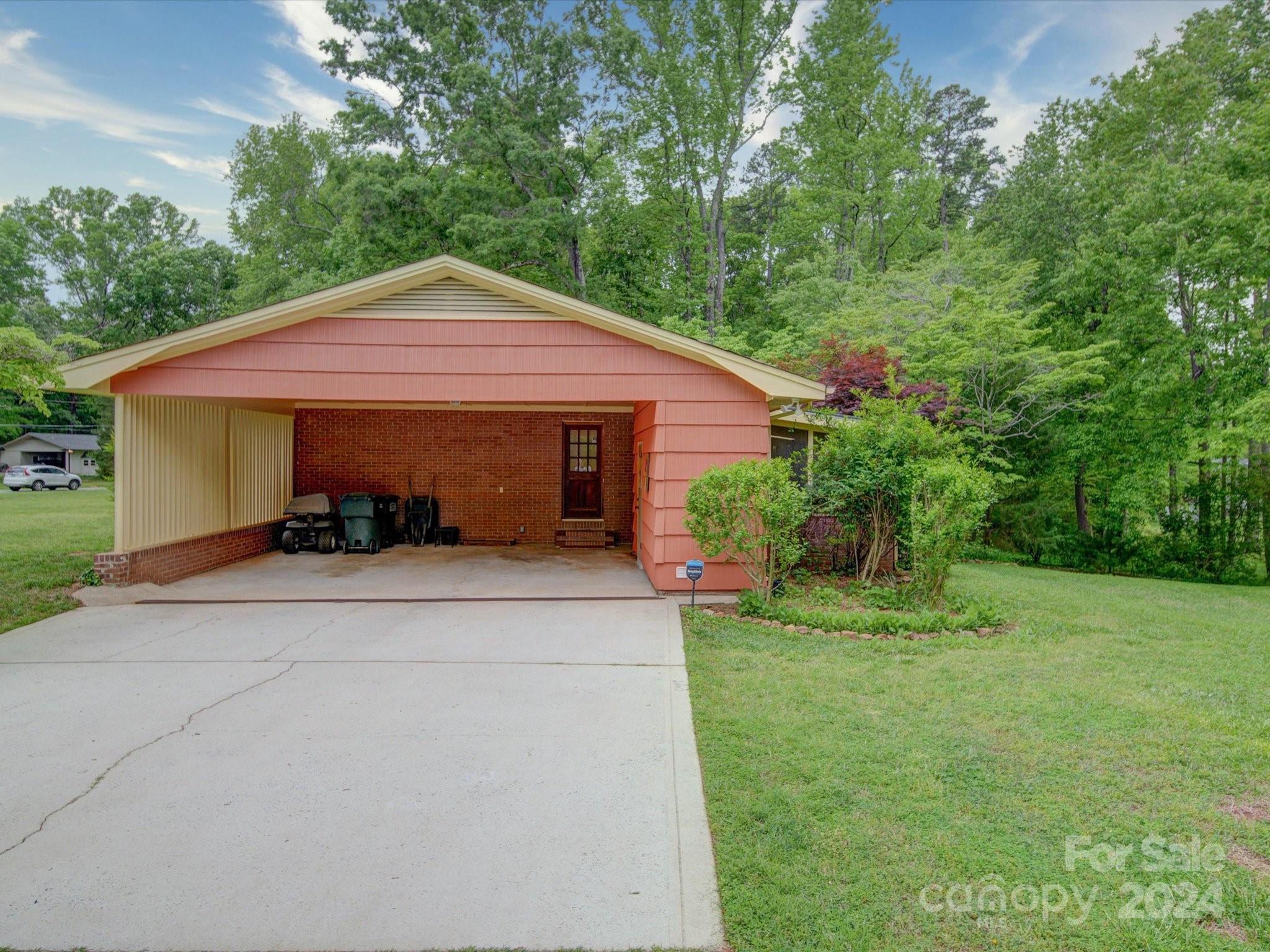 3701 Bellevue Terrace