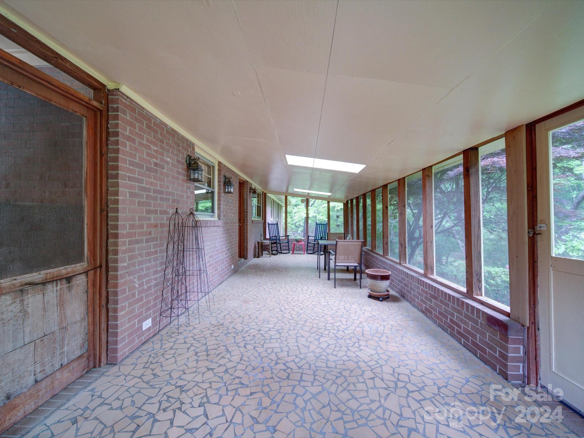 3701 Bellevue Terrace